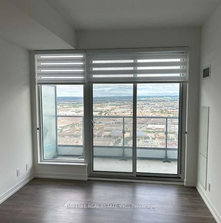 898 Portage Parkway 4511, Vaughan, ON L4K 0J6 photo 4
