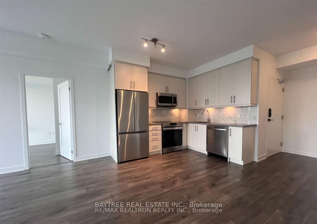 105 Oneida Crescent 1107, Richmond Hill, ON L4B 0H6 photo 3