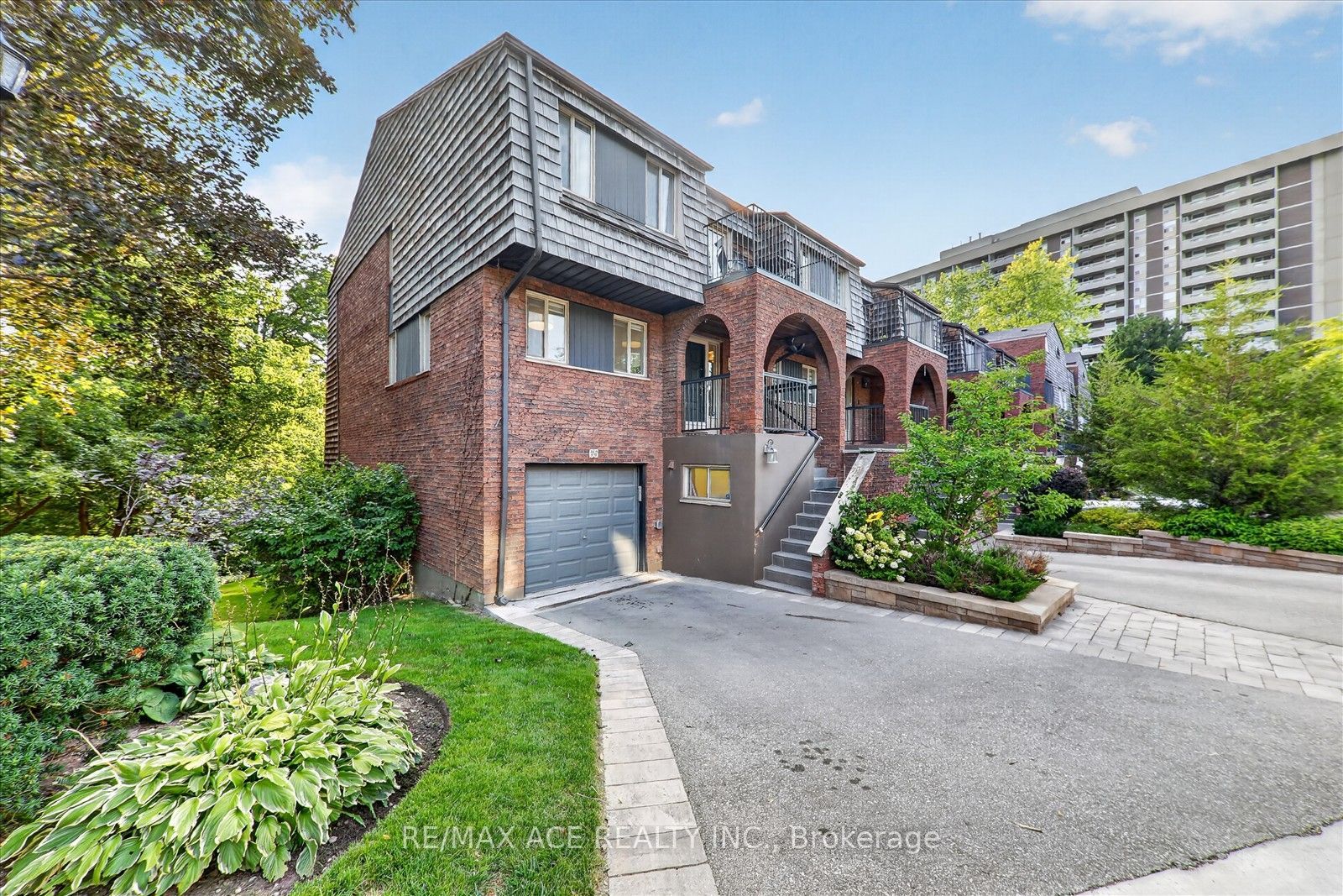 65 Cricklewood Crescent, Markham, ON L3T 4T8 photo 2