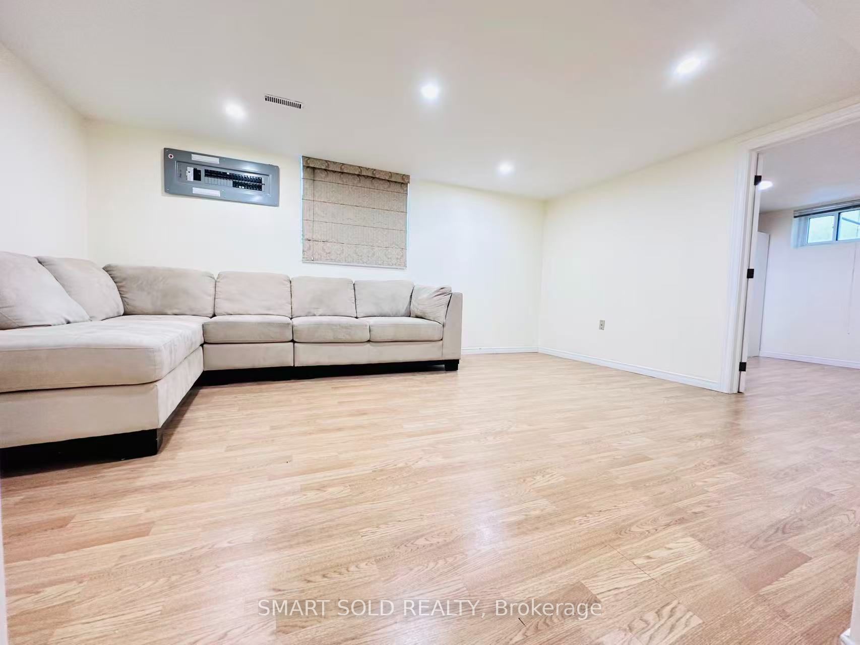 22 Hemingway Crescent Basement, Markham, ON L3R 2A4 photo 4