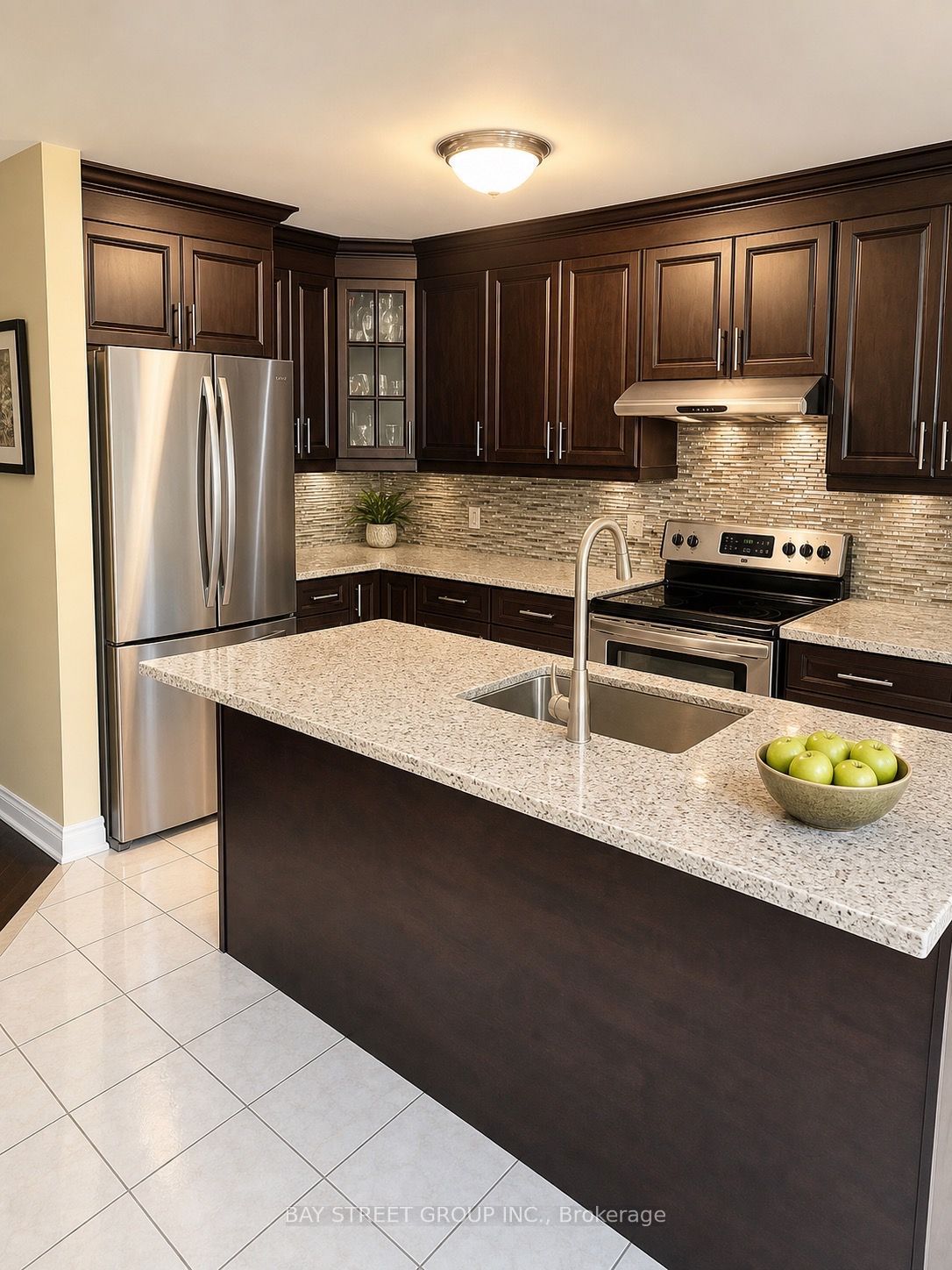 19 Casabel Drive Upper, Vaughan, ON L6A 3M5