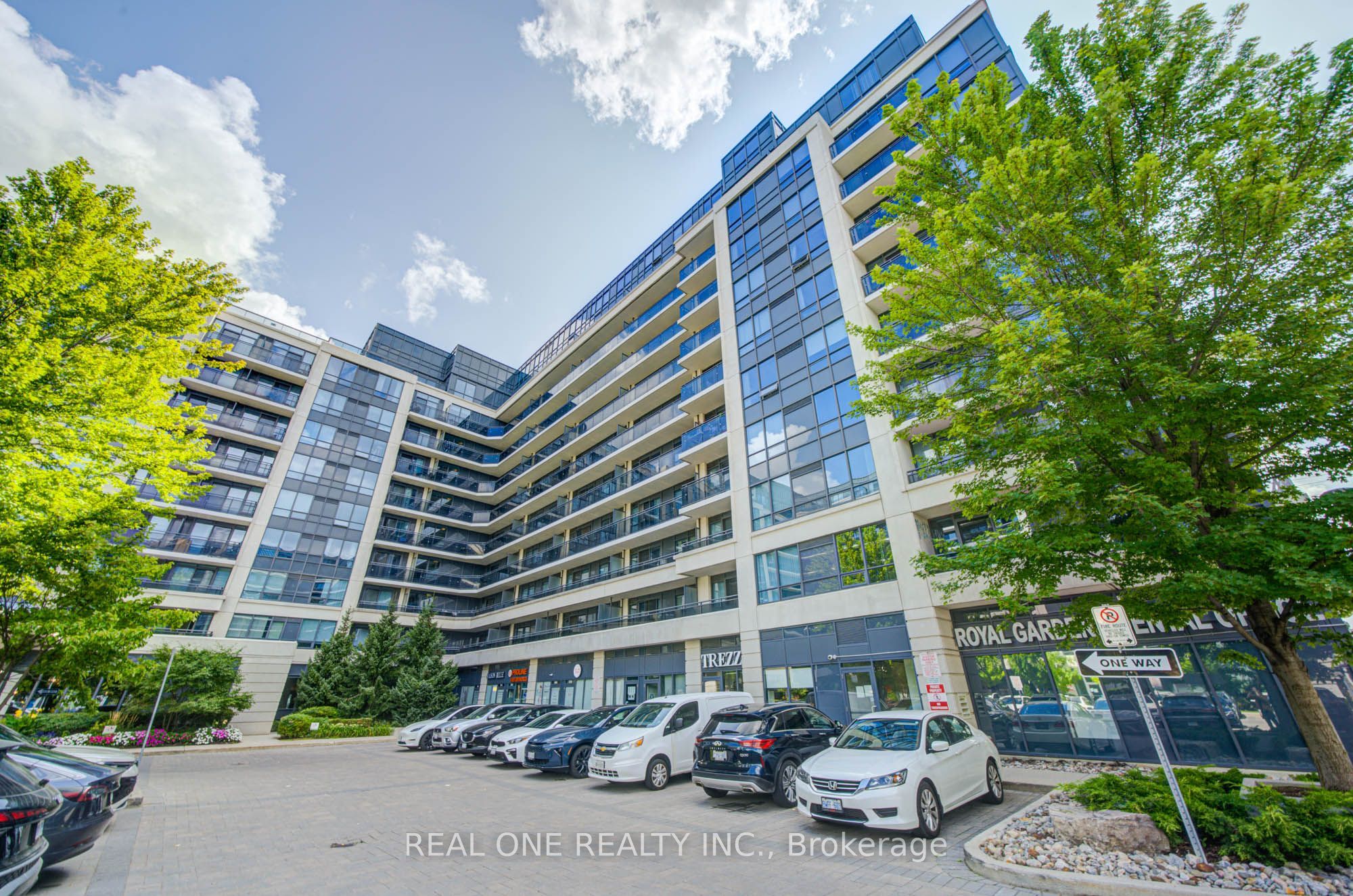 372 Highway 7 E Way 707, Richmond Hill, ON L4B 0C6