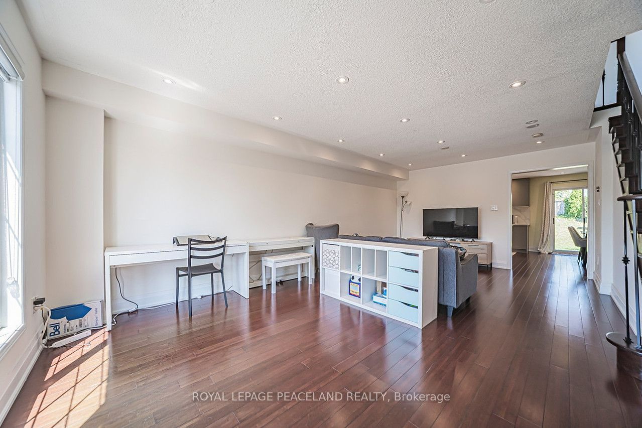 110 Foxfield Crescent, Vaughan, ON L4K 5E9 photo 5