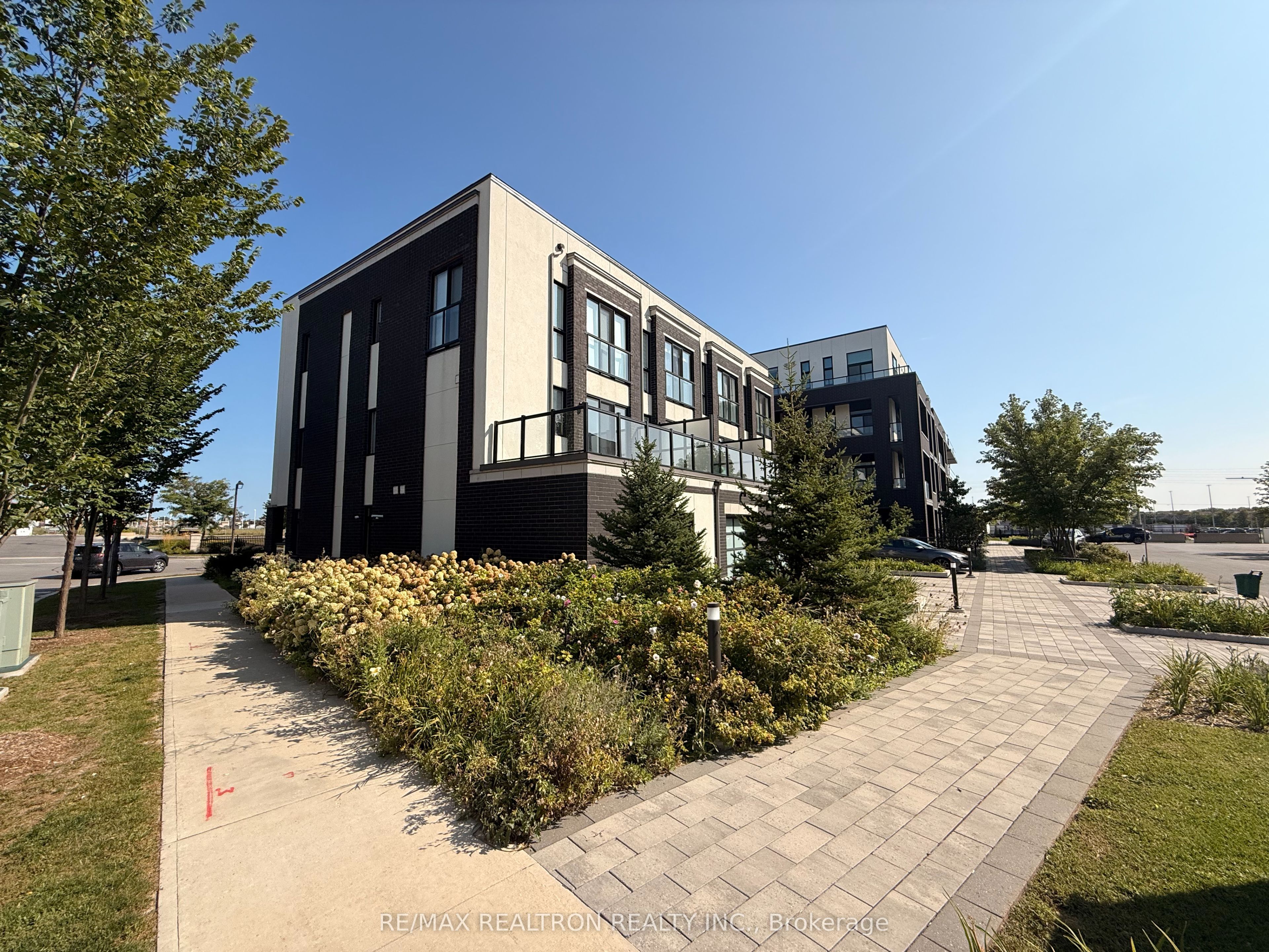 1709 Bur Oak Avenue 509, Markham, ON L6E 0V7 photo 2