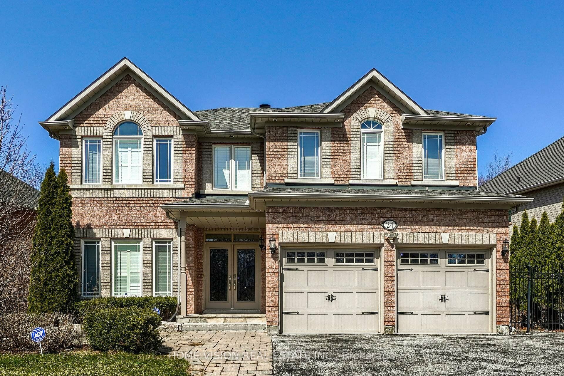 24 E Sandbanks Drive E BSMT, Richmond Hill, ON L4E 4K7