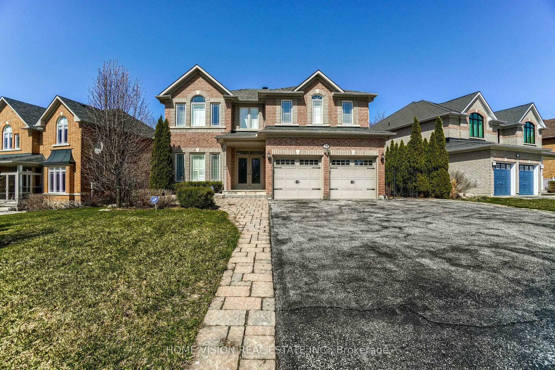 24 E Sandbanks Drive E BSMT, Richmond Hill, ON L4E 4K7 photo 2