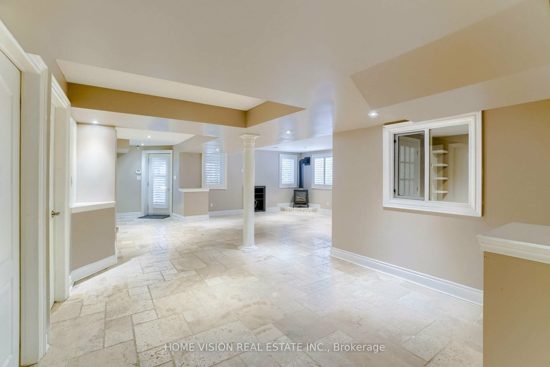 24 E Sandbanks Drive E BSMT, Richmond Hill, ON L4E 4K7 photo 5