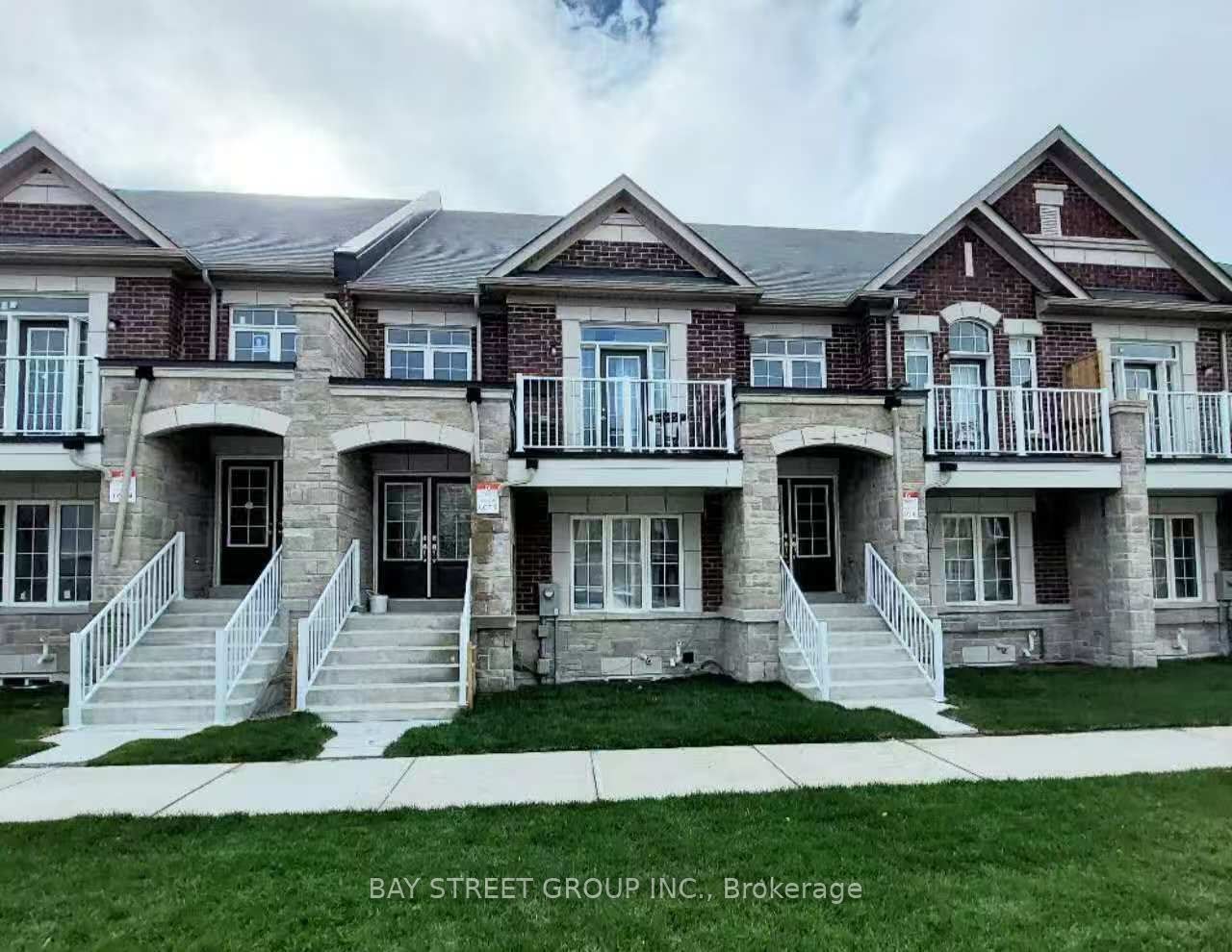 59 William F Bell Parkway, Richmond Hill, ON L4S 0K1