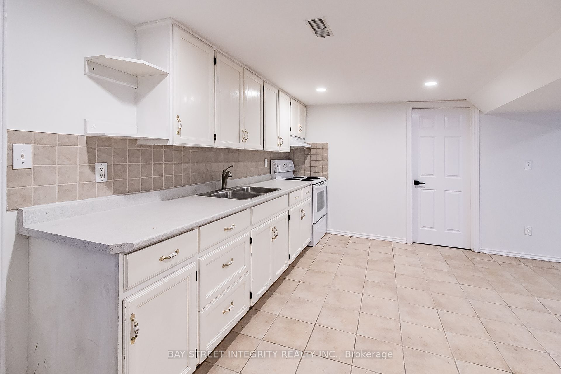 Basement 448 Fernleigh Circle S, Richmond Hill, ON L4C 1E6 photo 5