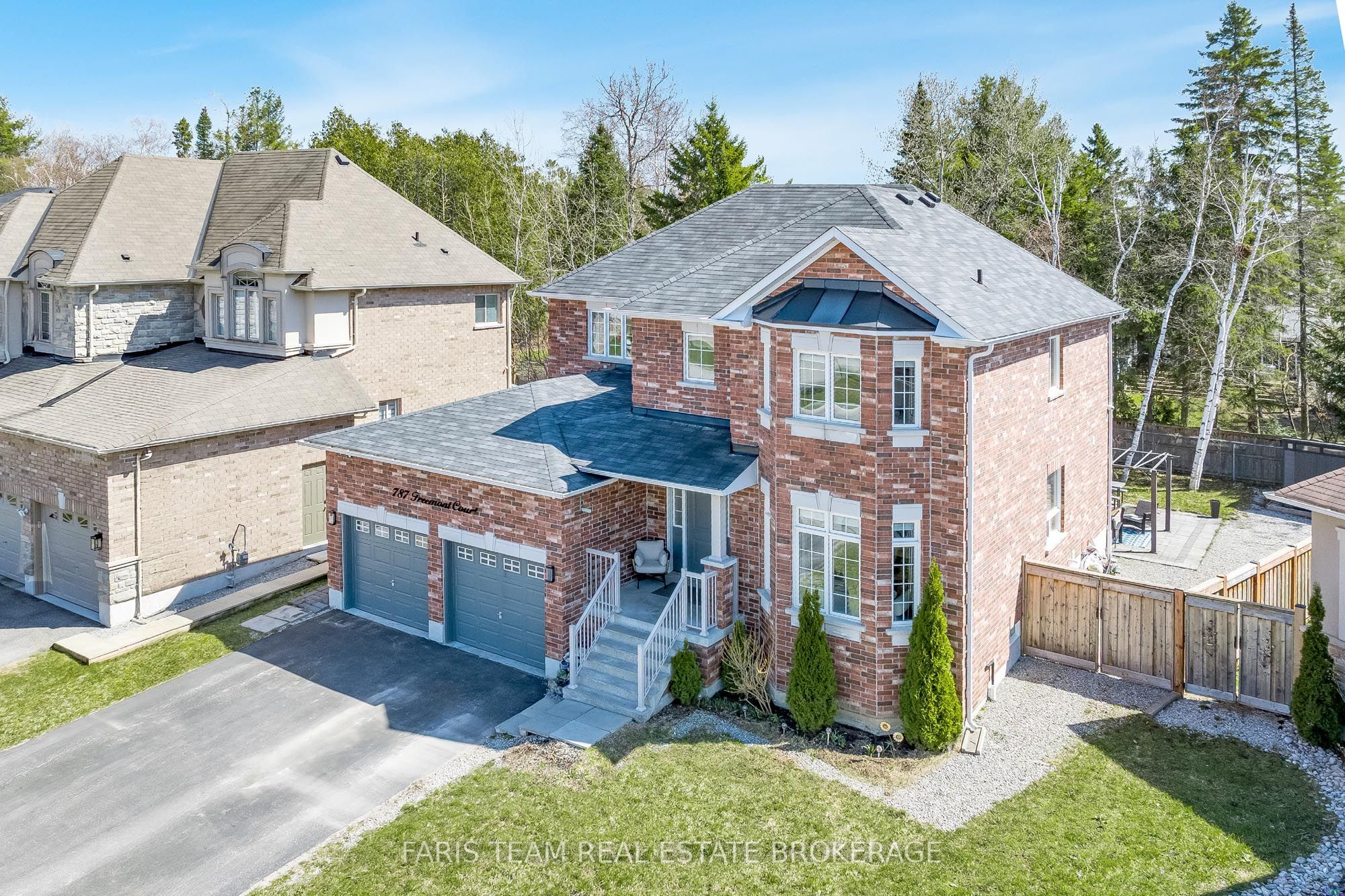 787 Freemont Court, Innisfil, ON L9S 0K4