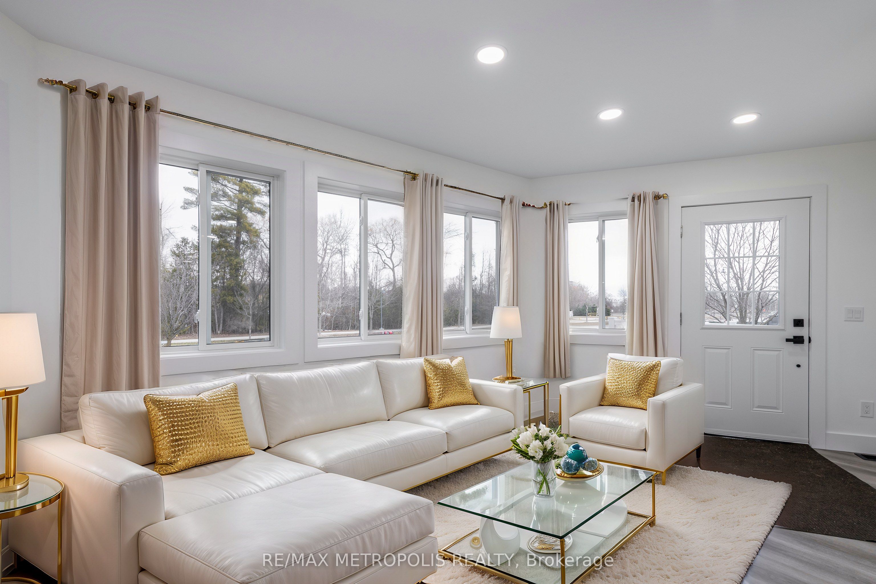 759 Innisfil Beach Road, Innisfil, ON L9S 4E4 photo 2
