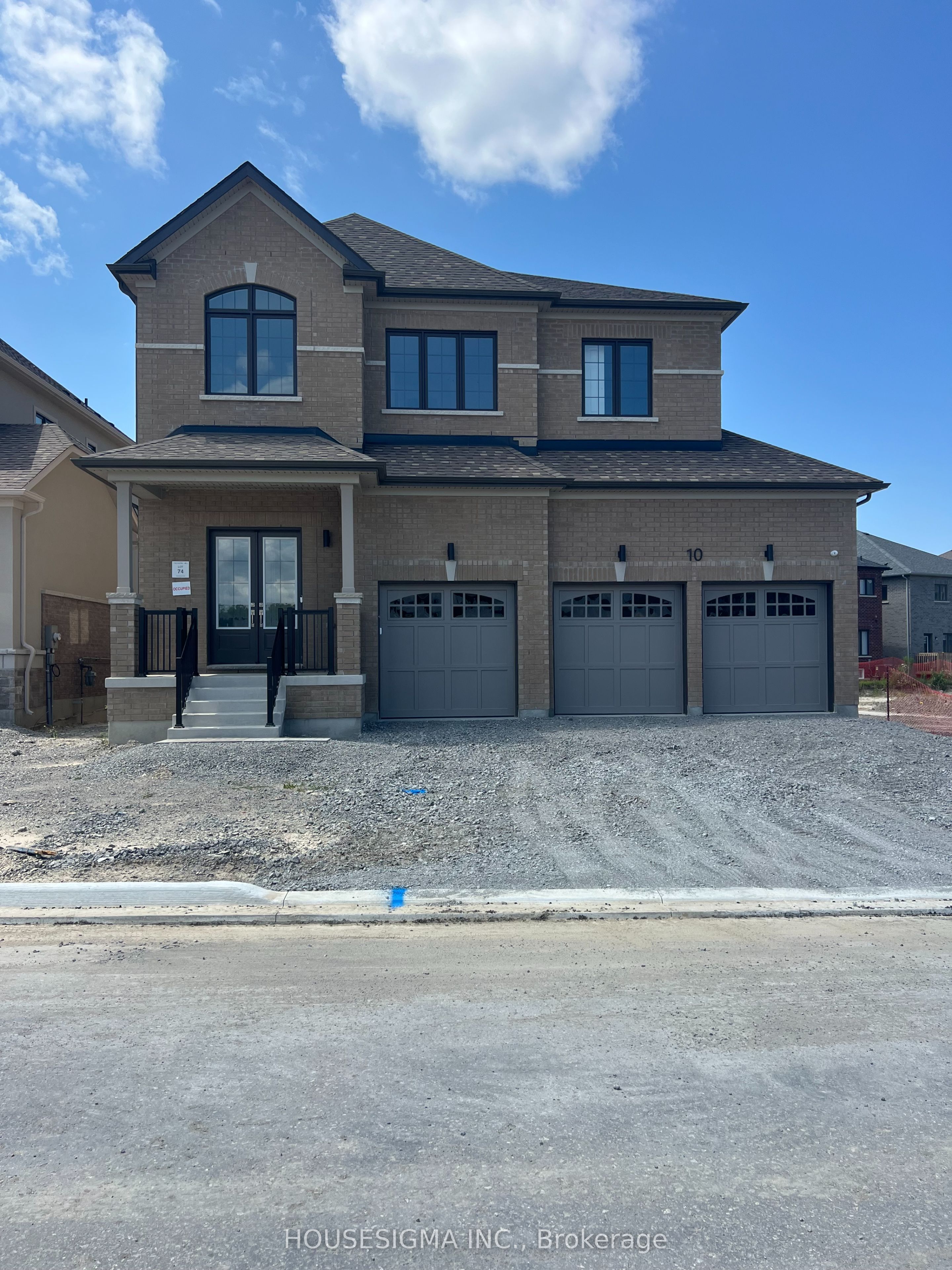 10 Max Bulmer Court, Georgina, ON L3X 3J9