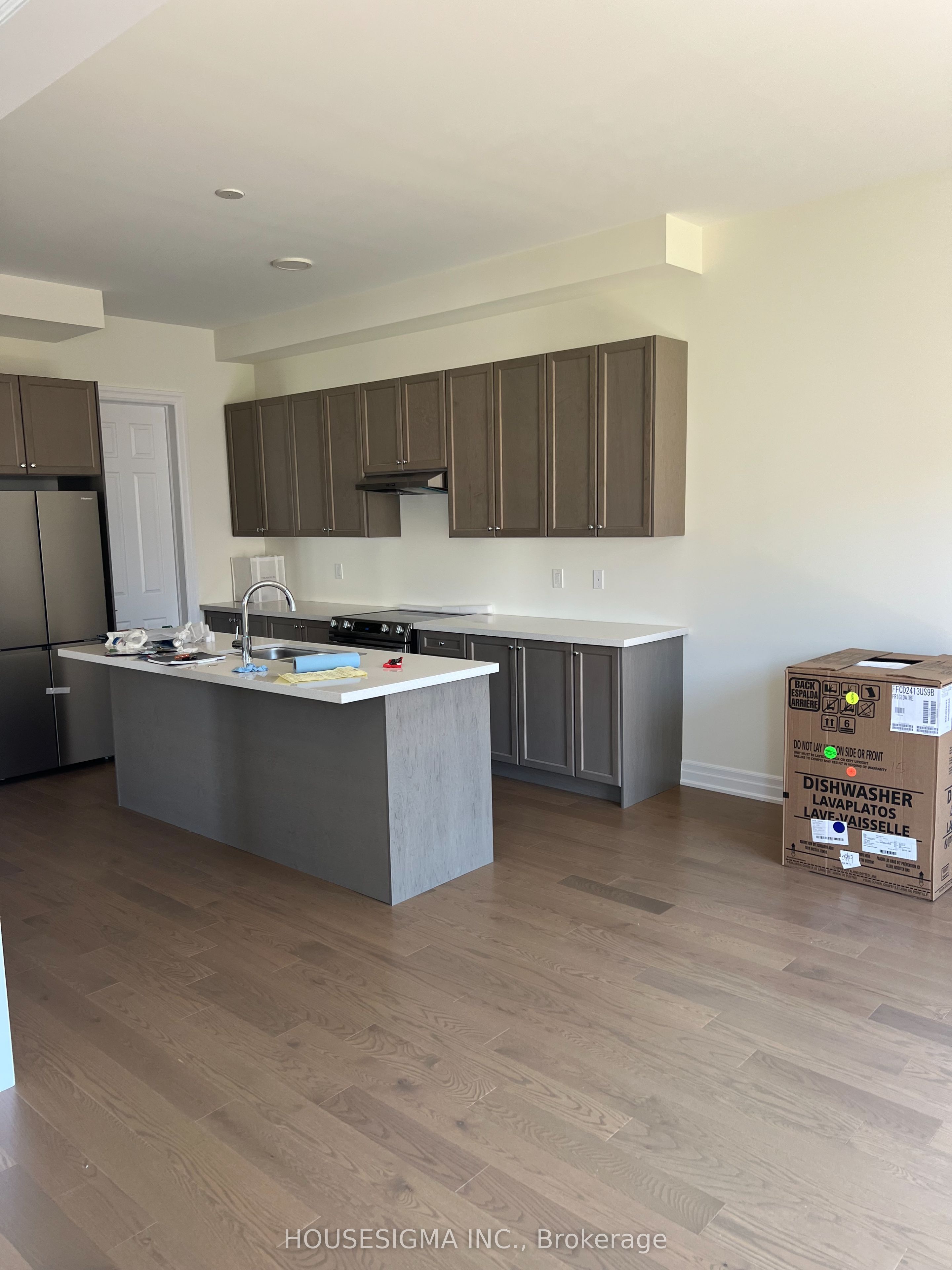 10 Max Bulmer Court, Georgina, ON L3X 3J9 photo 4