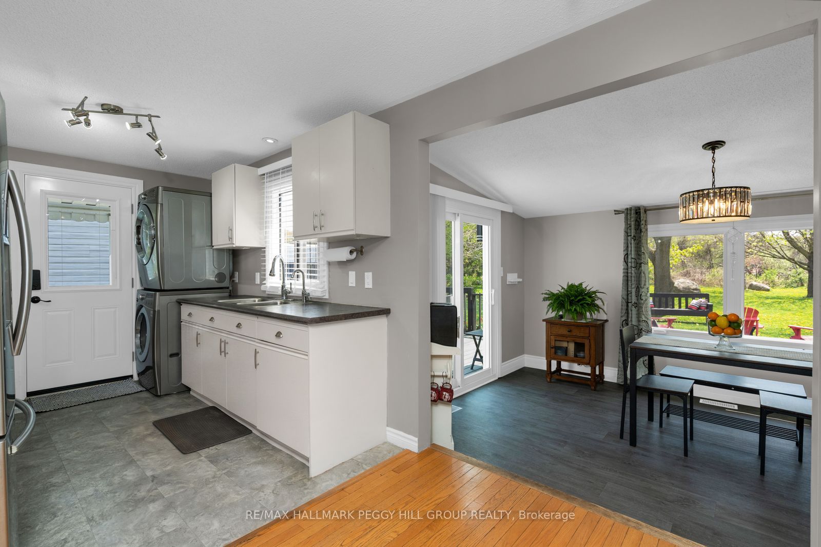 53 Corner Brook Trail, Innisfil, ON L9S 1N6 photo 4