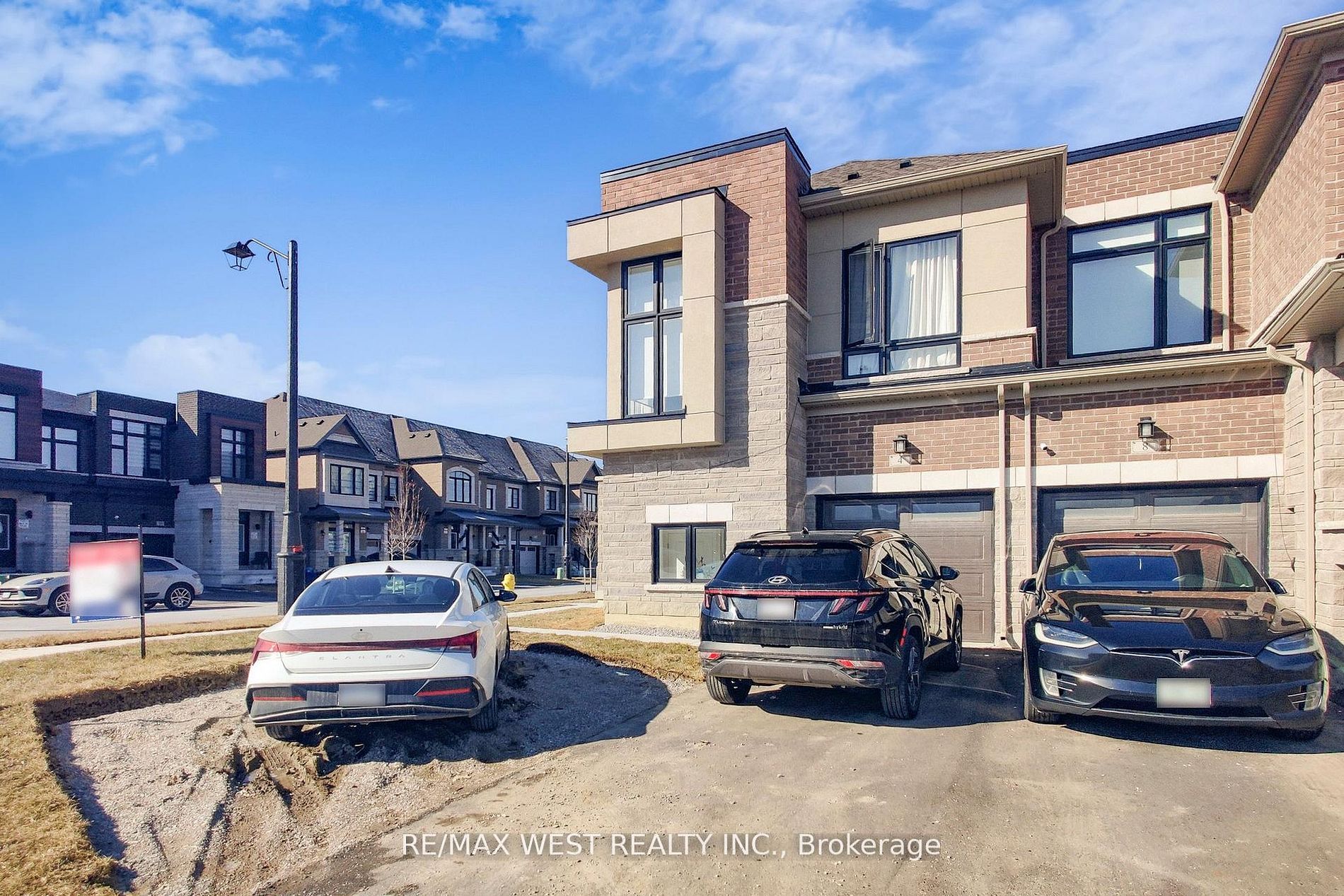 4 Haldimand Street, Vaughan, ON L4J 7R9 photo 2