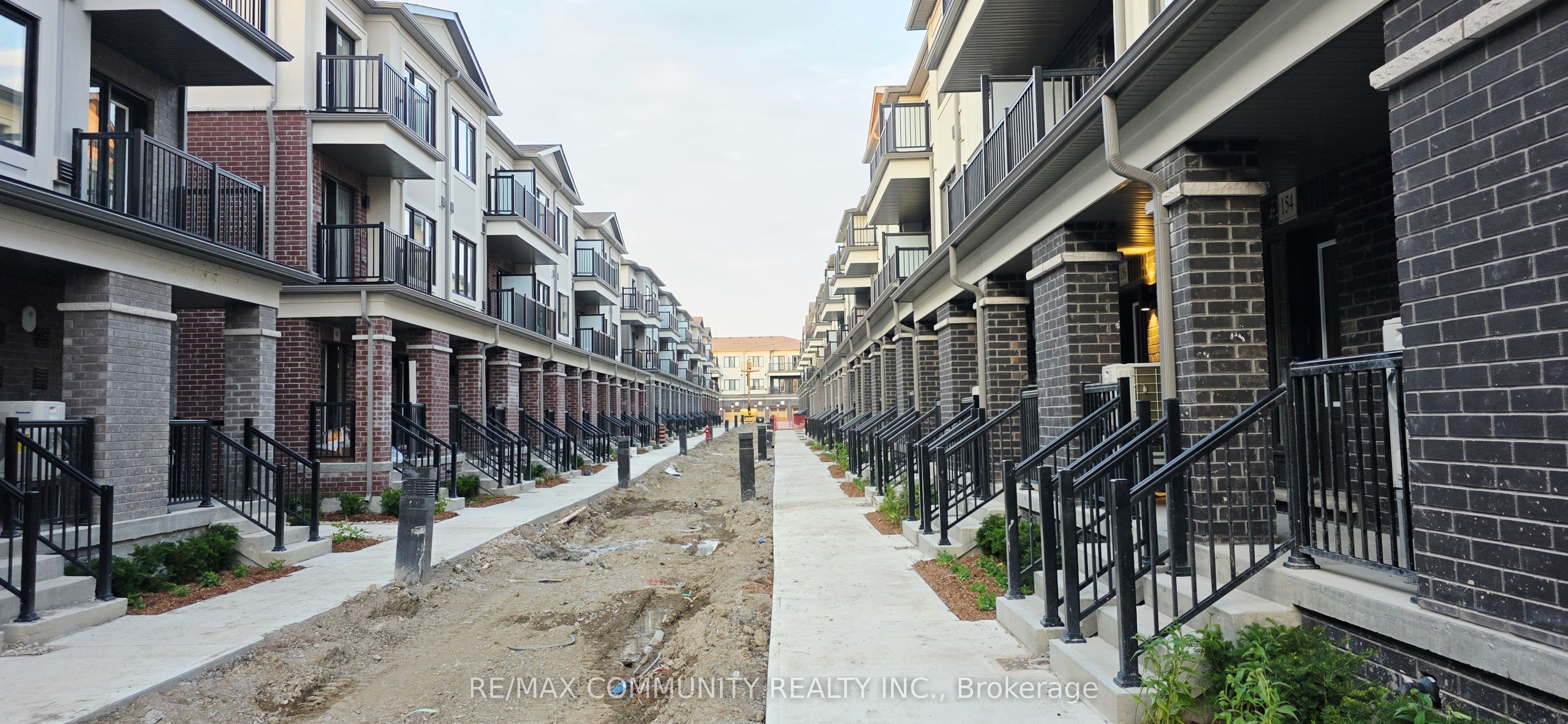 158 Matawin Lane 105, Richmond Hill, ON L4B 0H7 photo 3