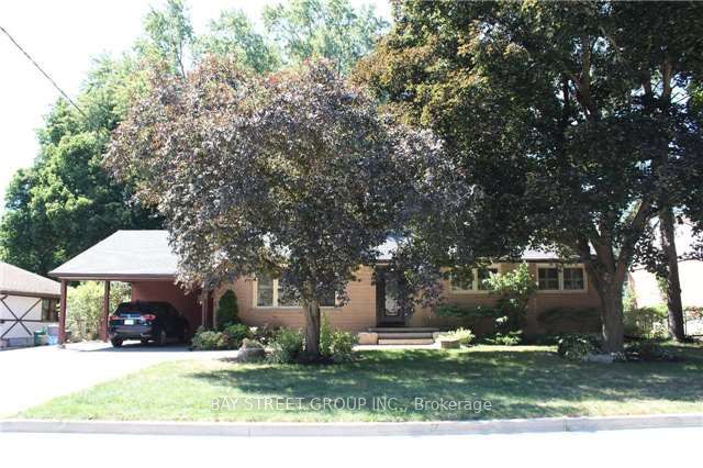 308 Maple Street, Newmarket, ON L3Y 3K4