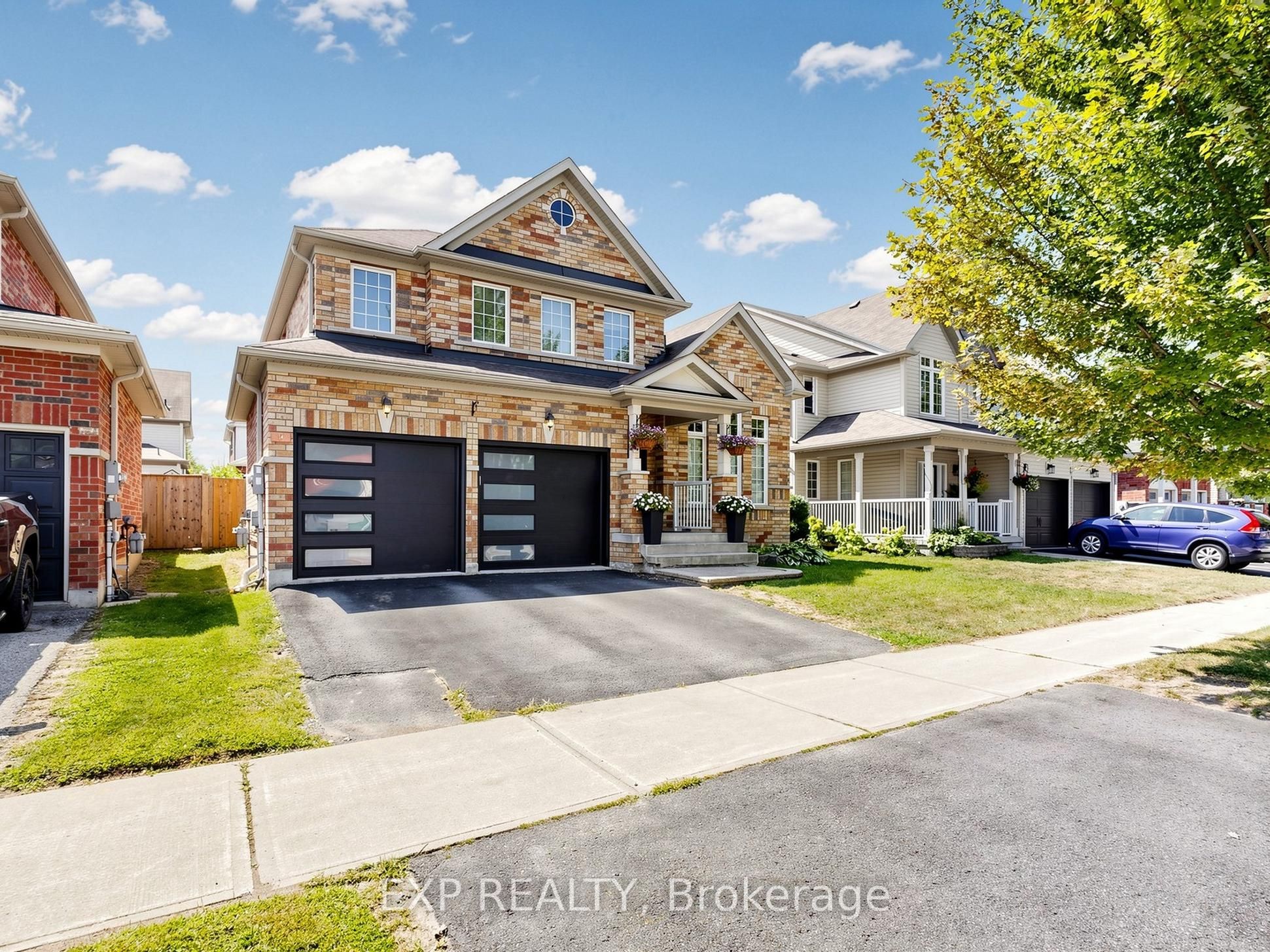 9 Carness Crescent, Georgina, ON L4P 0B6 photo 2