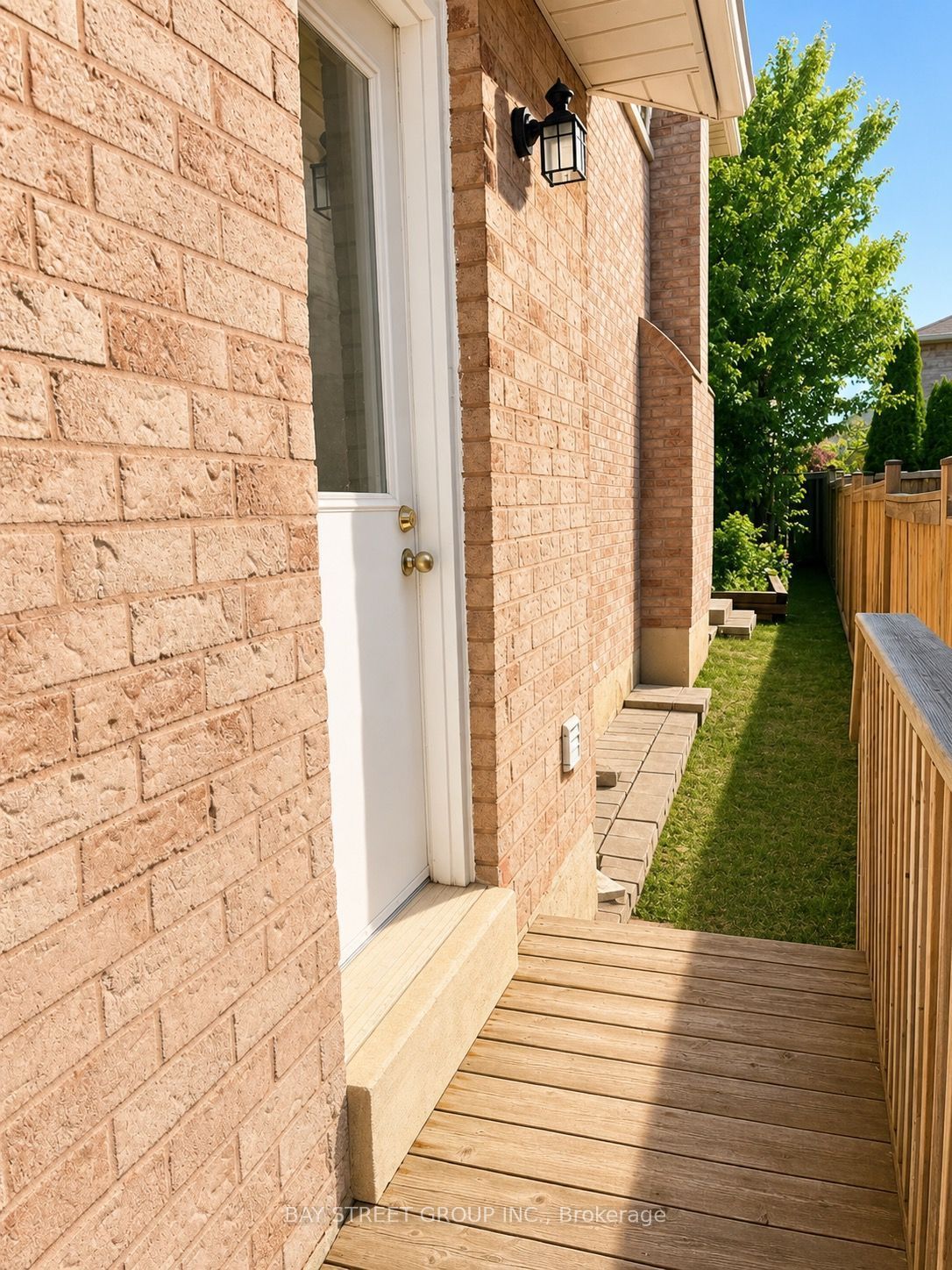 21 Larratt Lane BSMT, Richmond Hill, ON L4C 9J1 photo 2
