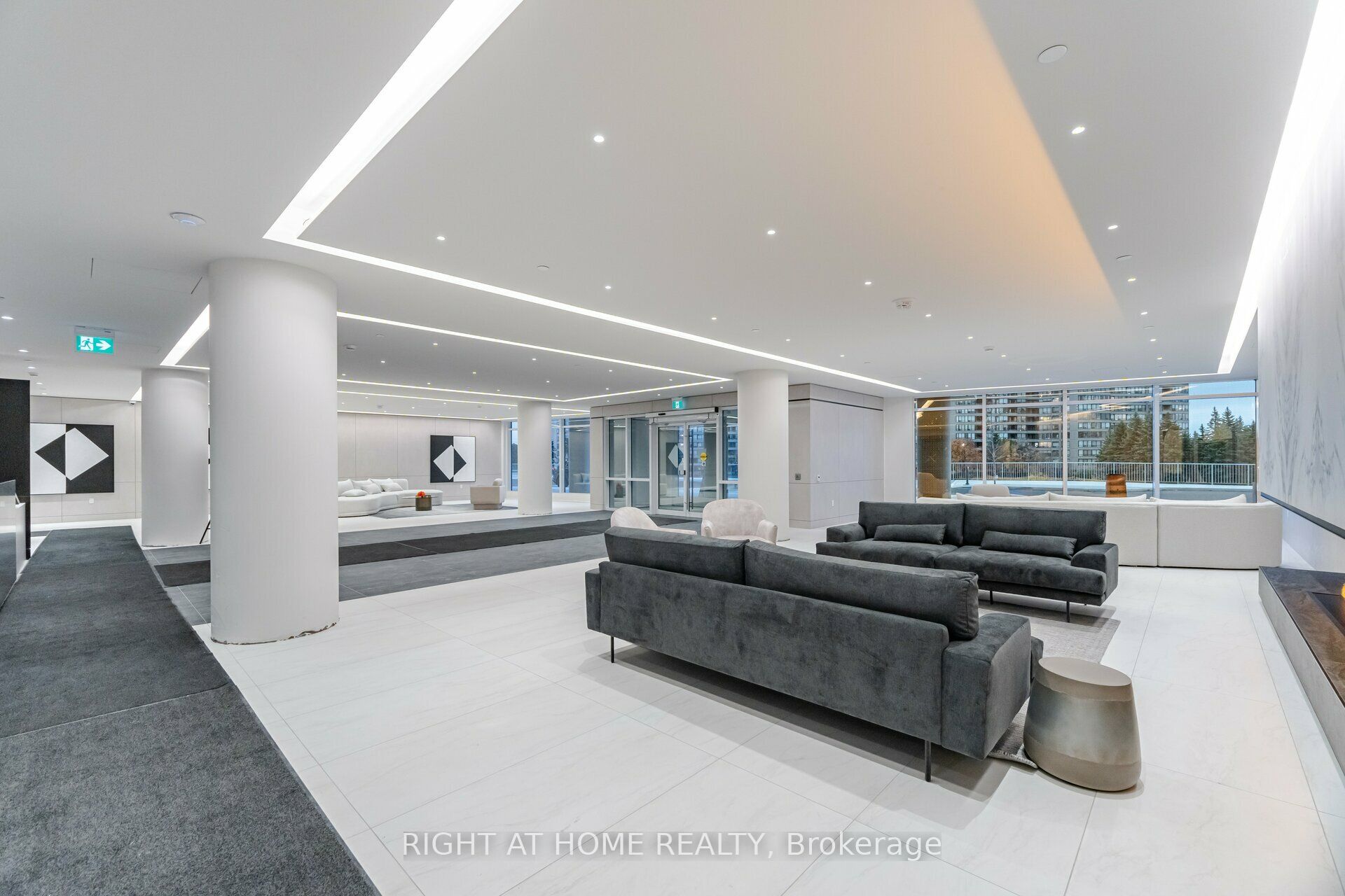 50 Upper MAll Way 226, Vaughan, ON L4J 0L8 photo 4