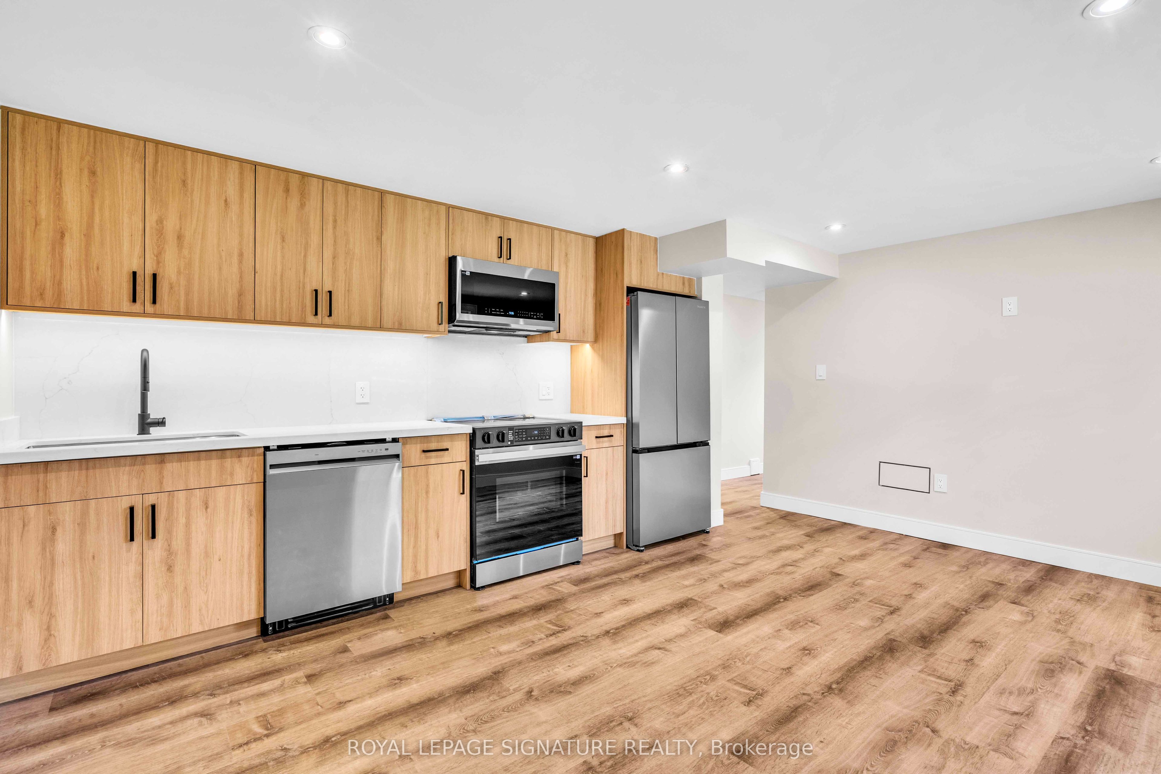 986 Srigley Street 2, Newmarket, ON L3Y 1Y3 photo 3