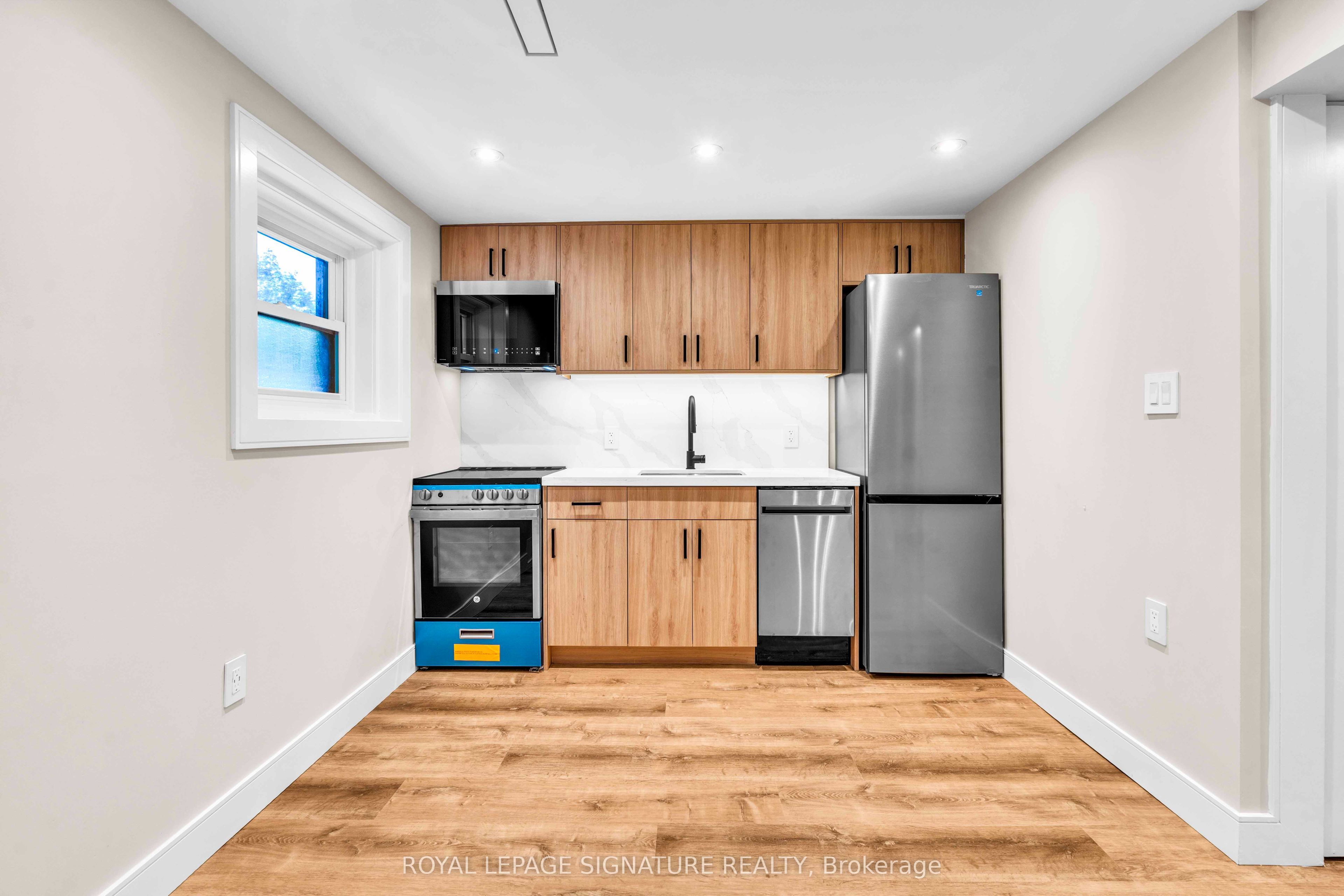 986 Srigley Street 3, Newmarket, ON L3Y 1Y3 photo 4
