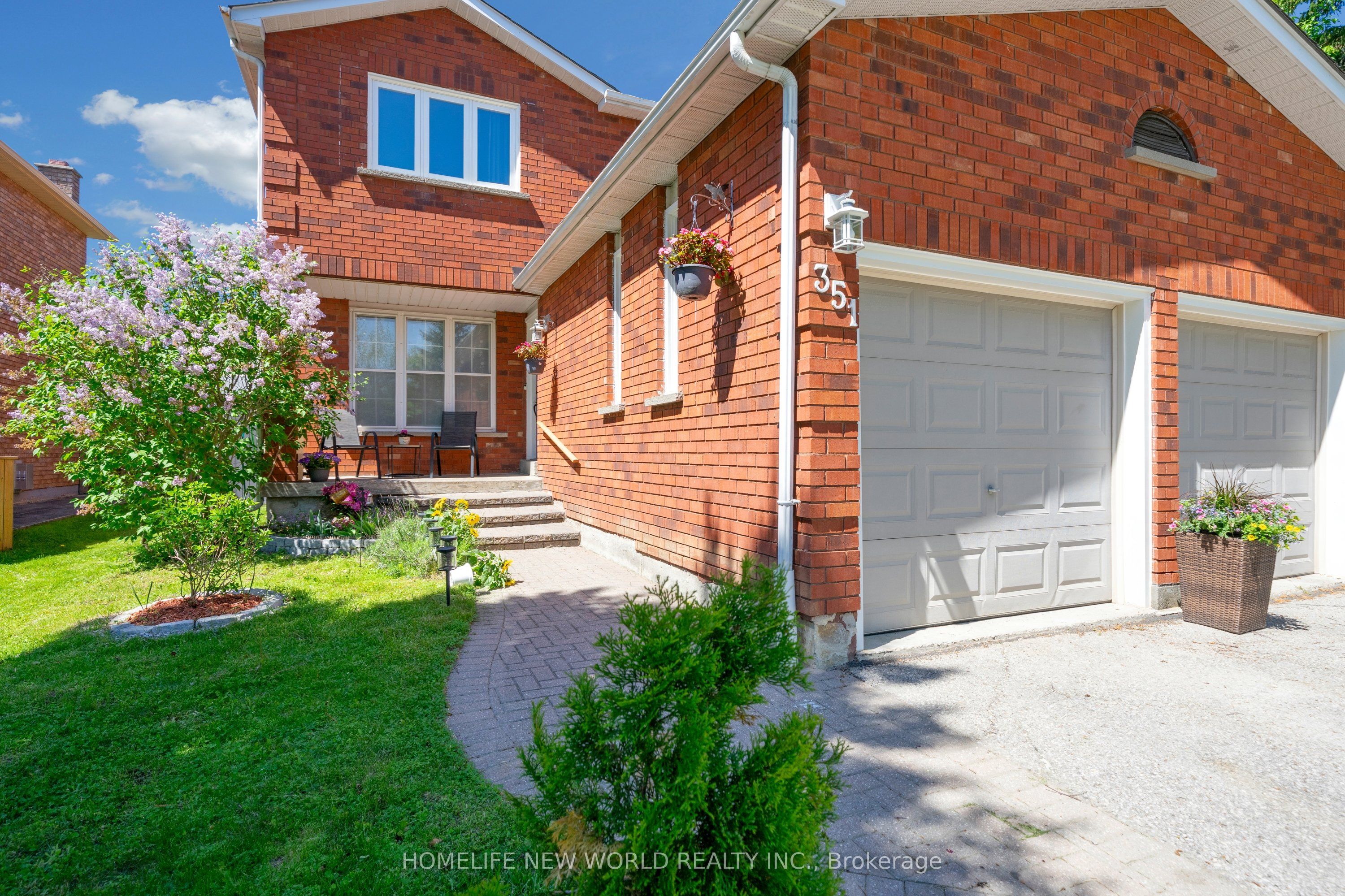 351 Millard Street, Whitchurch-Stouffville, ON L4A 5S4 photo 3