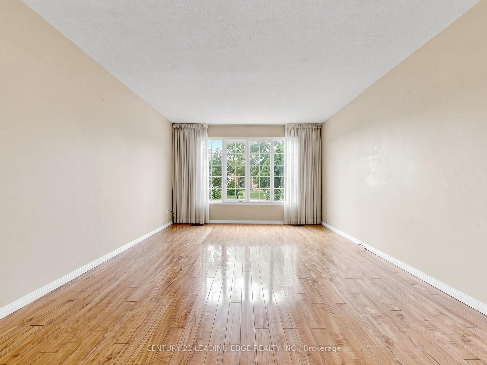 9 COATES Crescent, Richmond Hill, ON L4E 2M3 photo 3