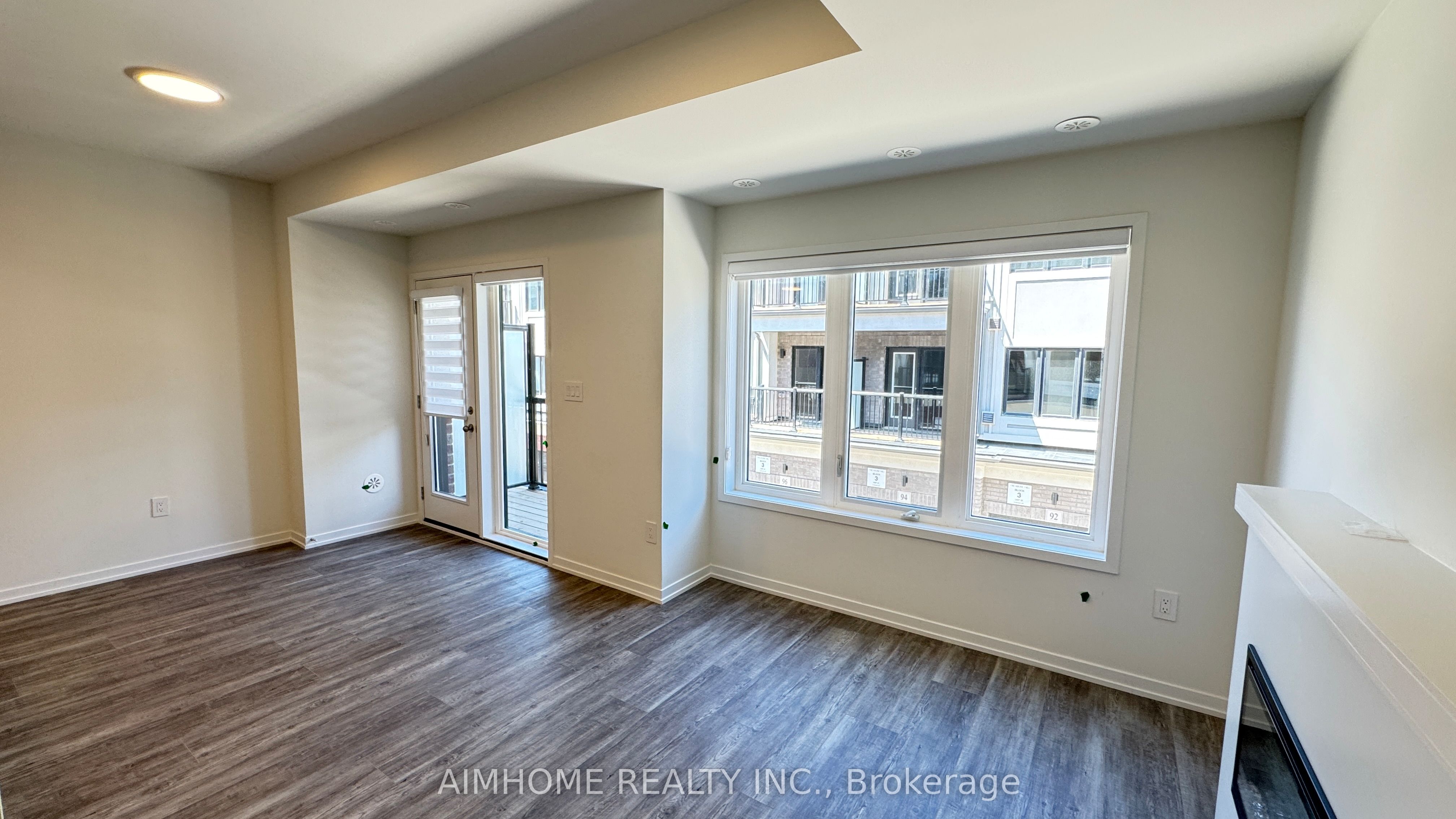 95 MATAWIN Lane, Richmond Hill, ON L4B 0H7 photo 2