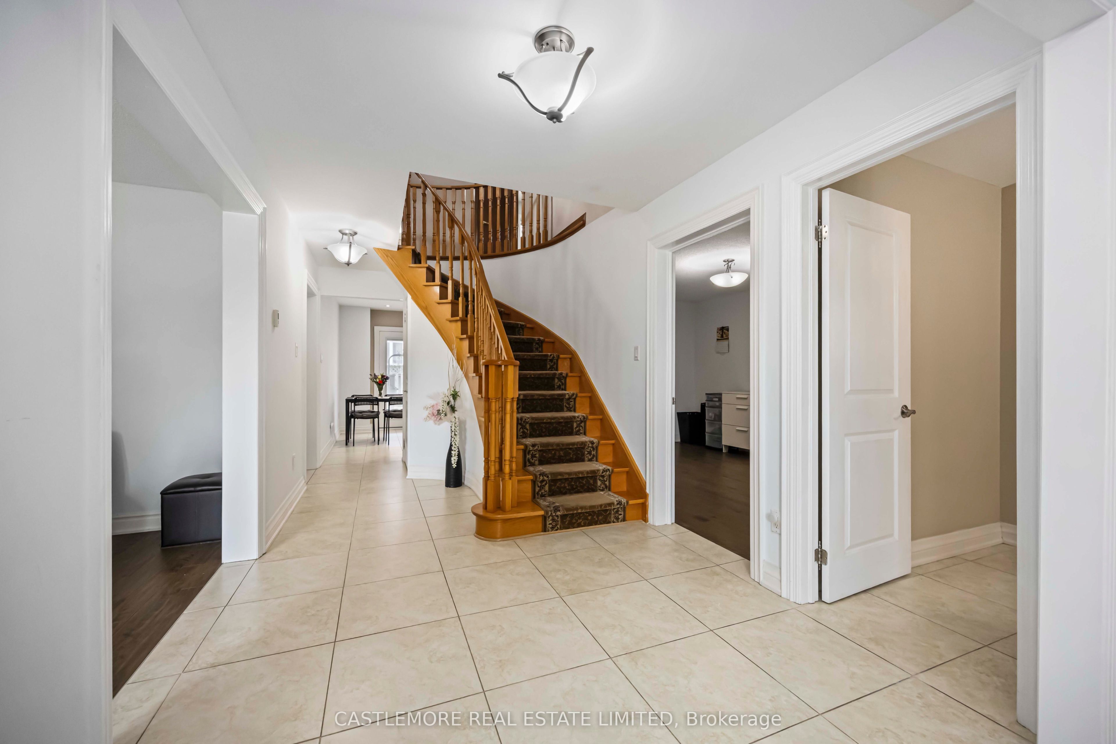 119 Spring Town Road, Vaughan, ON L4L 8E6 photo 4
