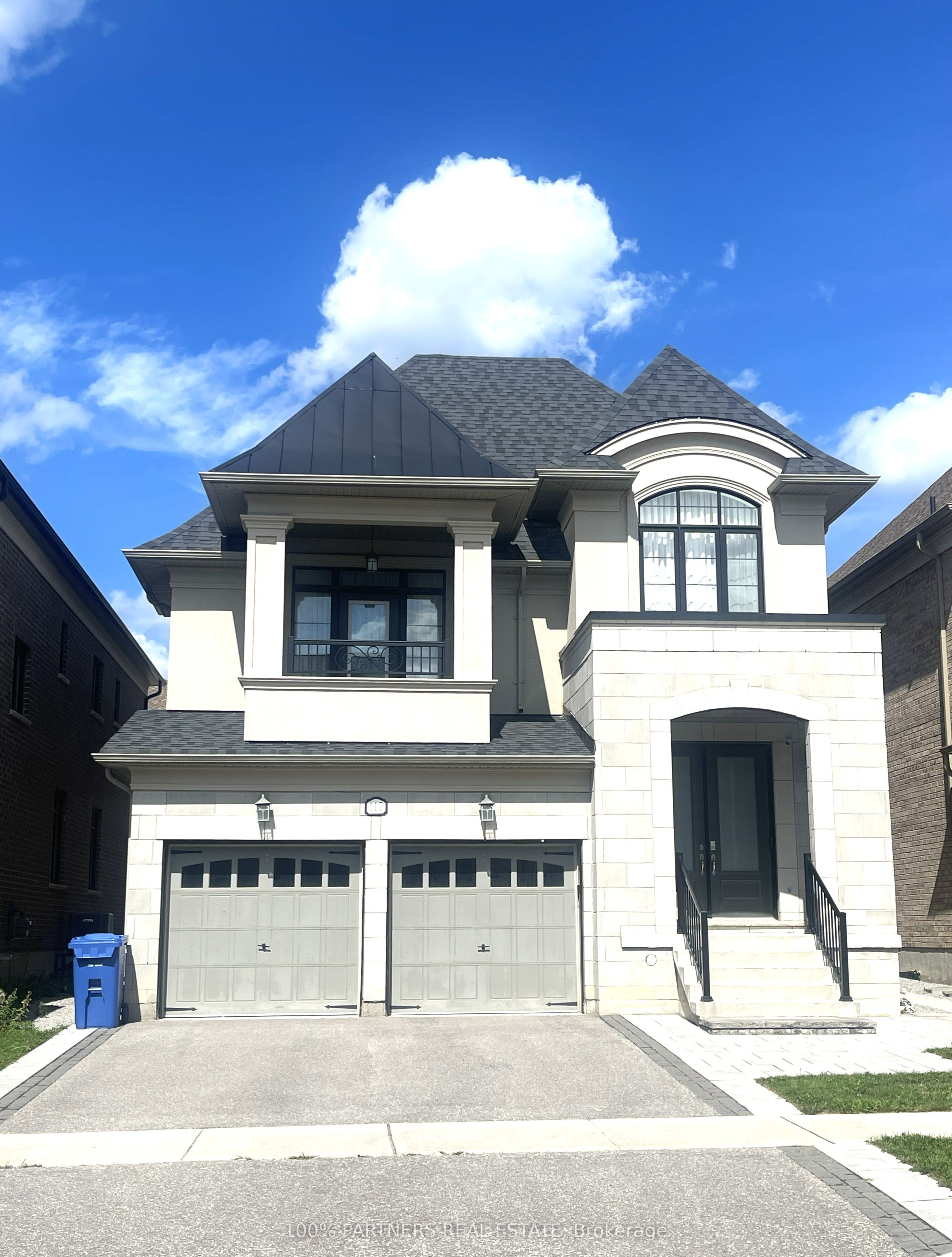 117 Botelho Circle E, Aurora, ON L4G 7Y0