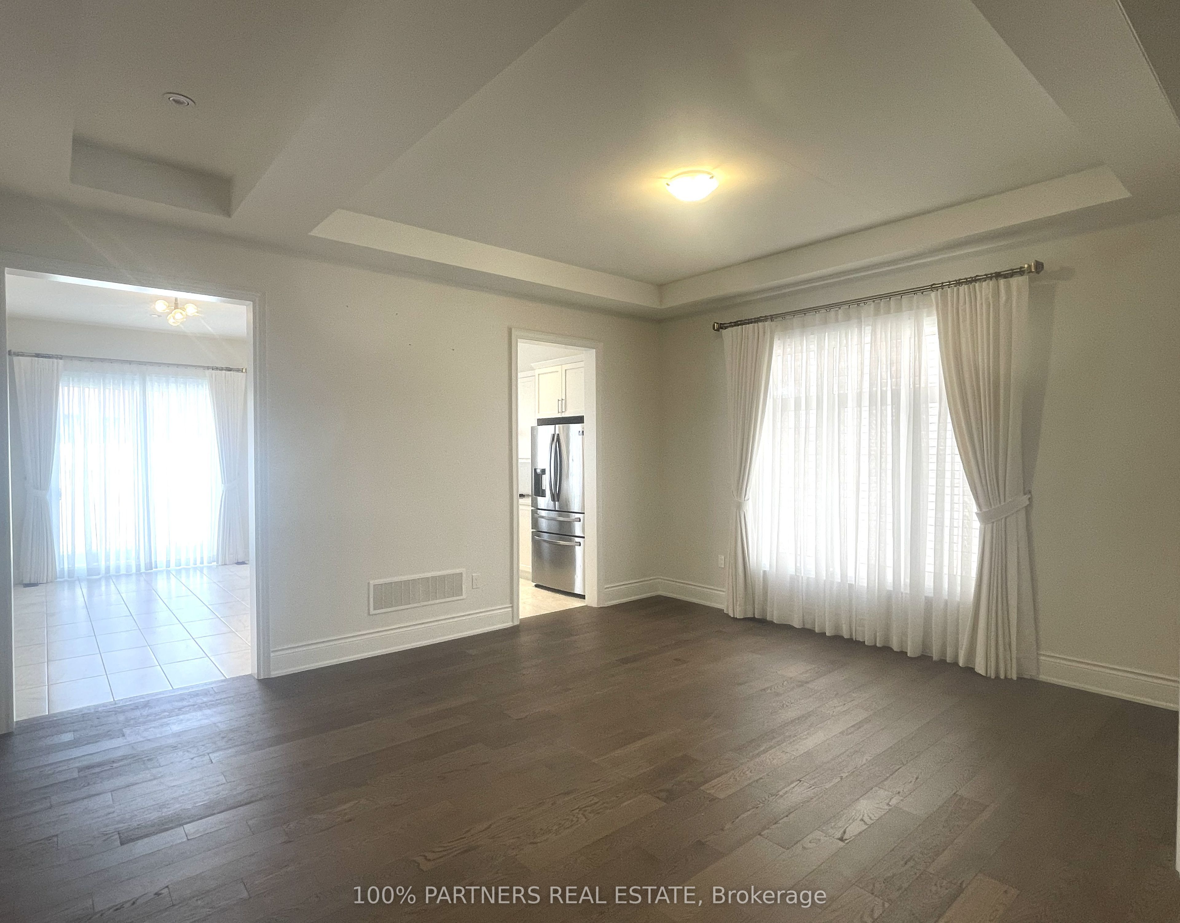 117 Botelho Circle E, Aurora, ON L4G 7Y0 photo 4