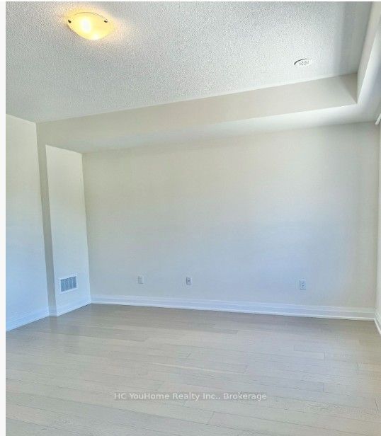 81 Clippers Crescent, Whitchurch-Stouffville, ON L4A 4X7 photo 5