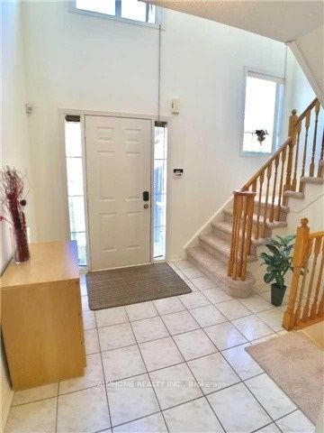 42 Holmwood Street, Richmond Hill, ON L4B 4K5 photo 4