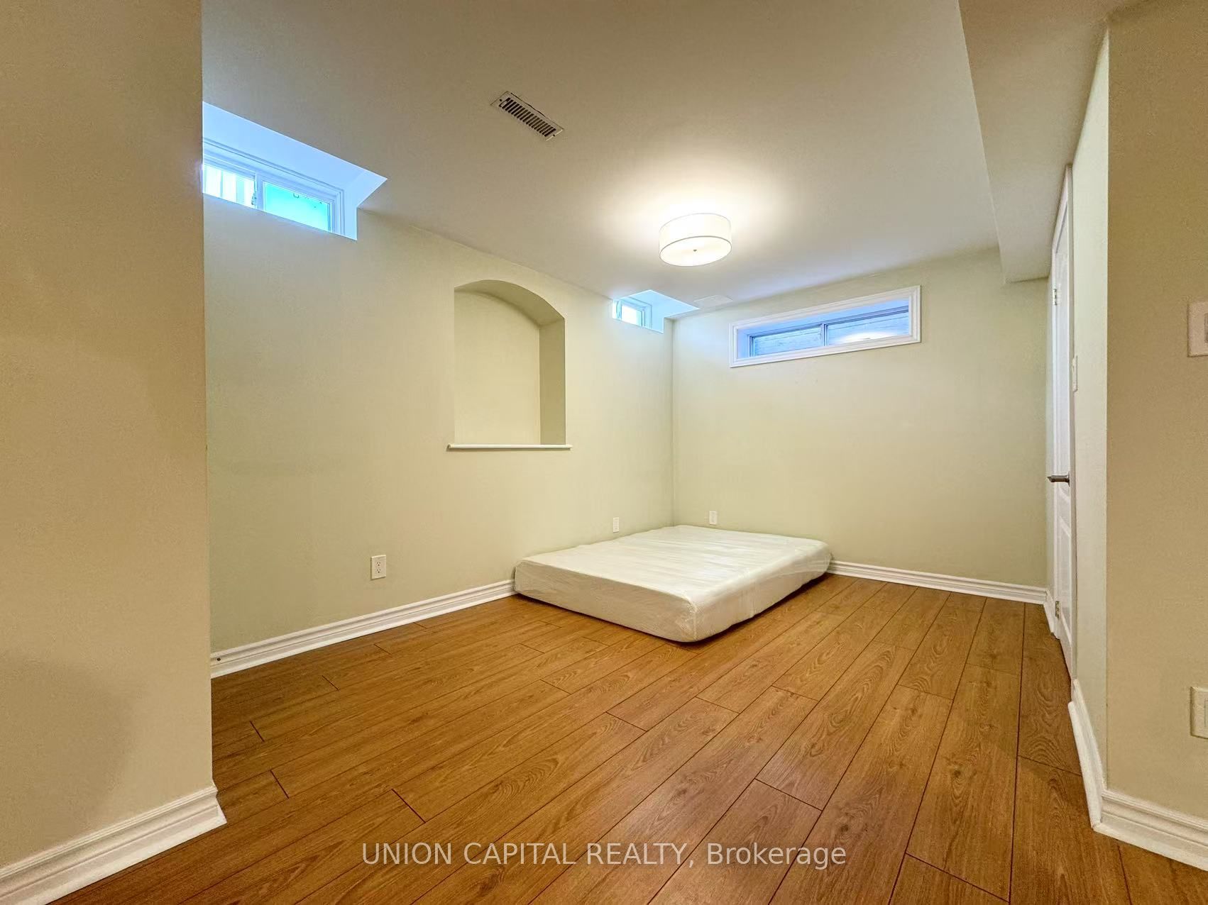 46 Clover Street BSMT, Markham, ON L6E 1L3 photo 5