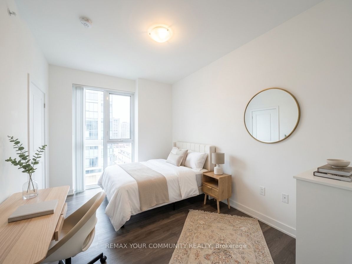75 Oneida Crescent 1809, Richmond Hill, ON L4B 0A6 photo 2