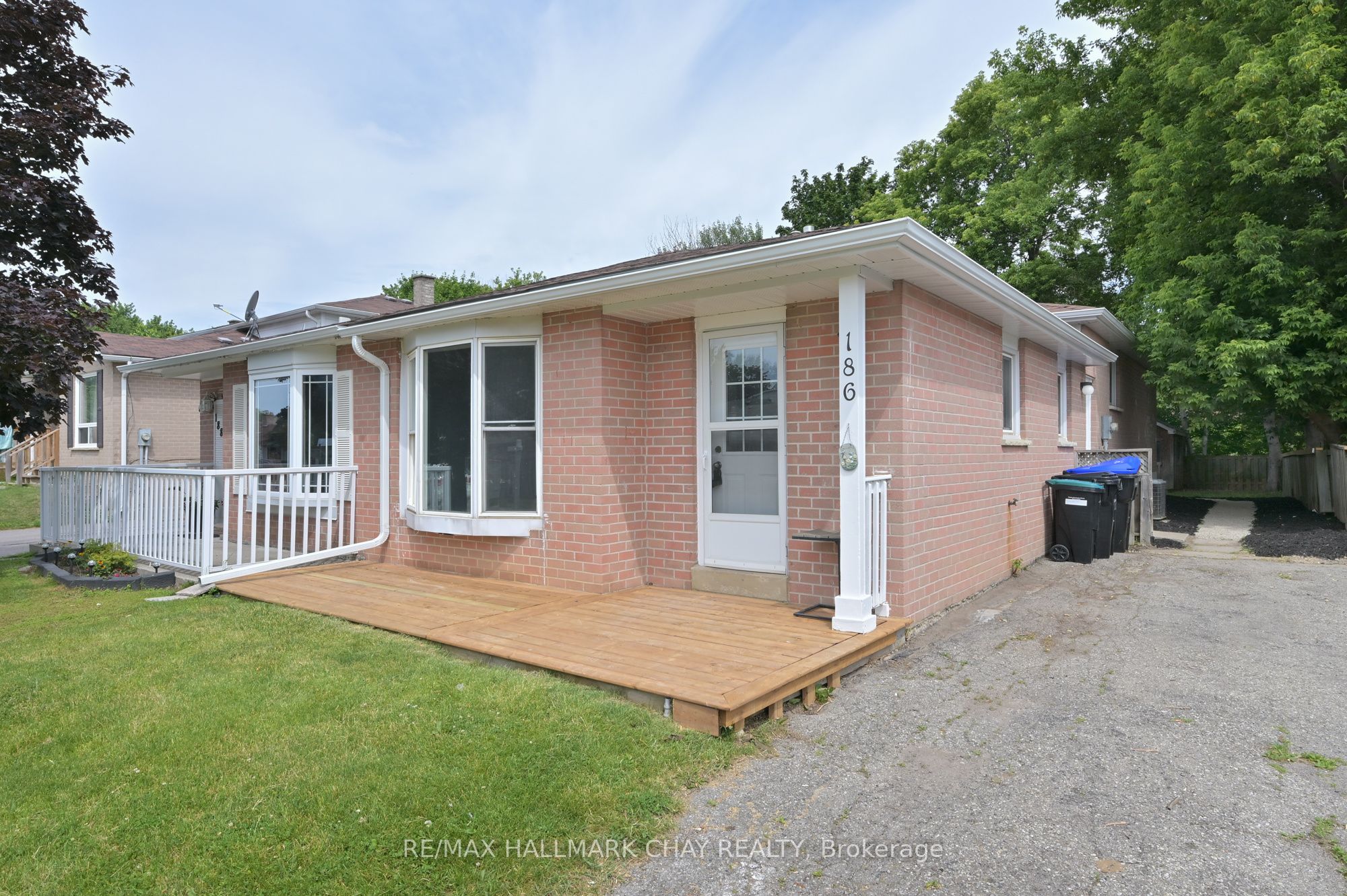 186 Beattie Avenue, New Tecumseth, ON L9R 1C1 photo 2