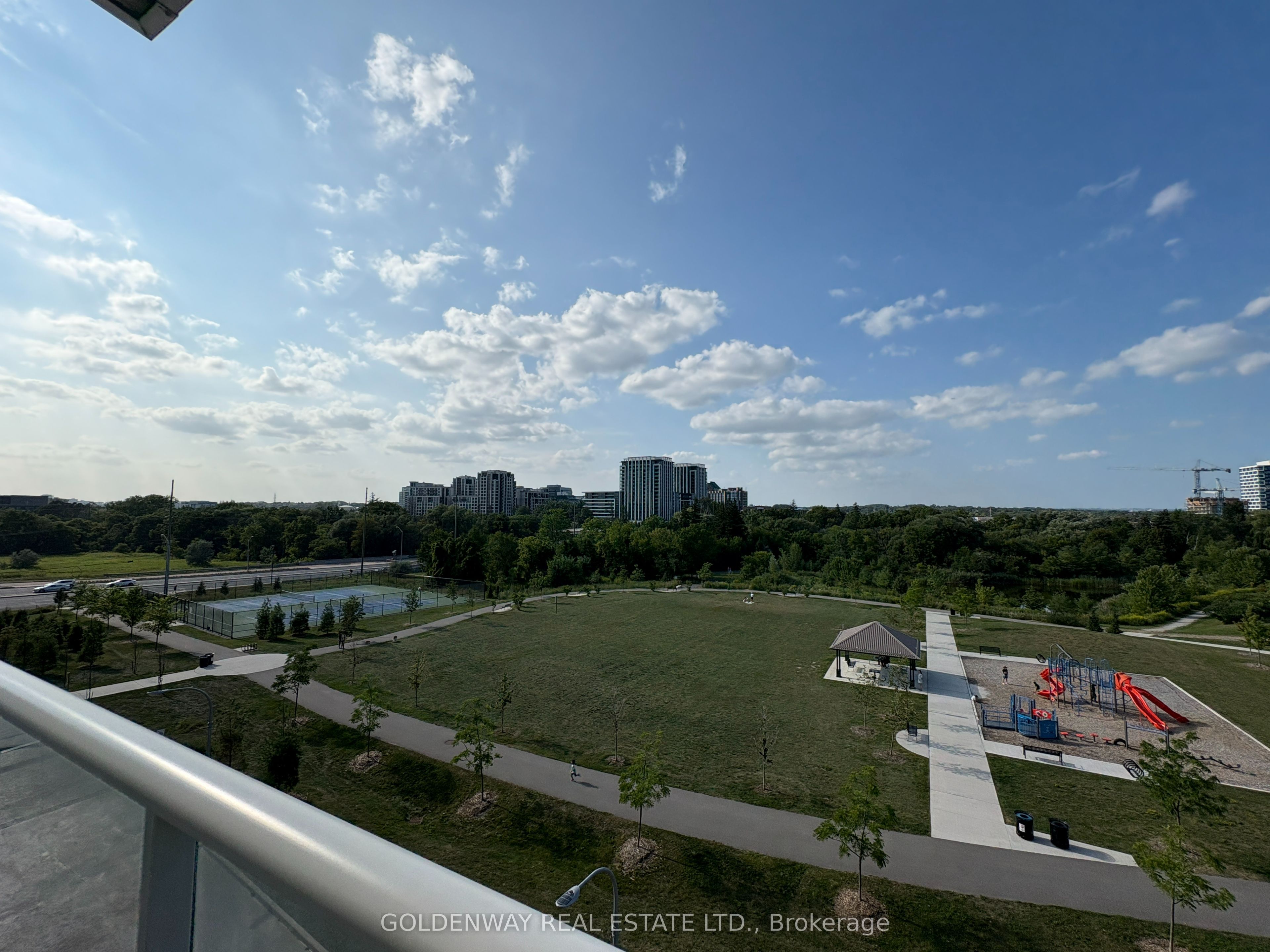 18 Rouge Valley Drive W 501C, Markham, ON L6G 0H1 photo 2