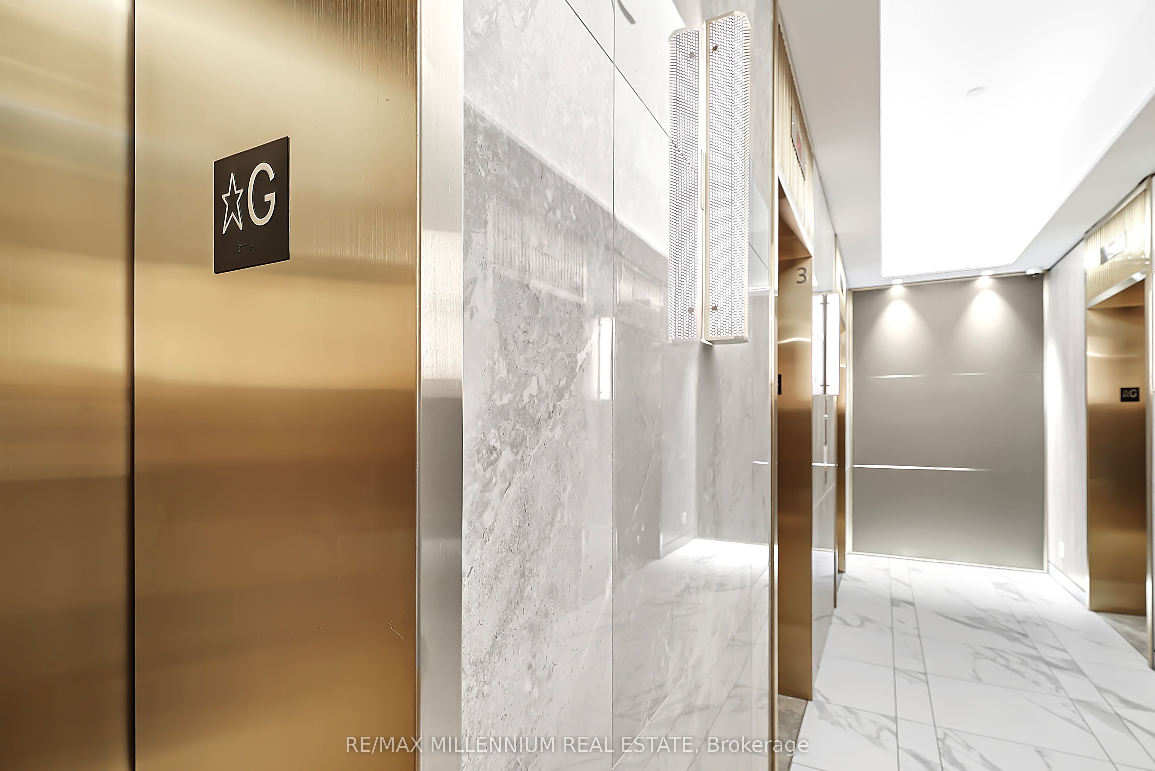 898 Portage Parkway 4109, Vaughan, ON L4K 0J6 photo 4
