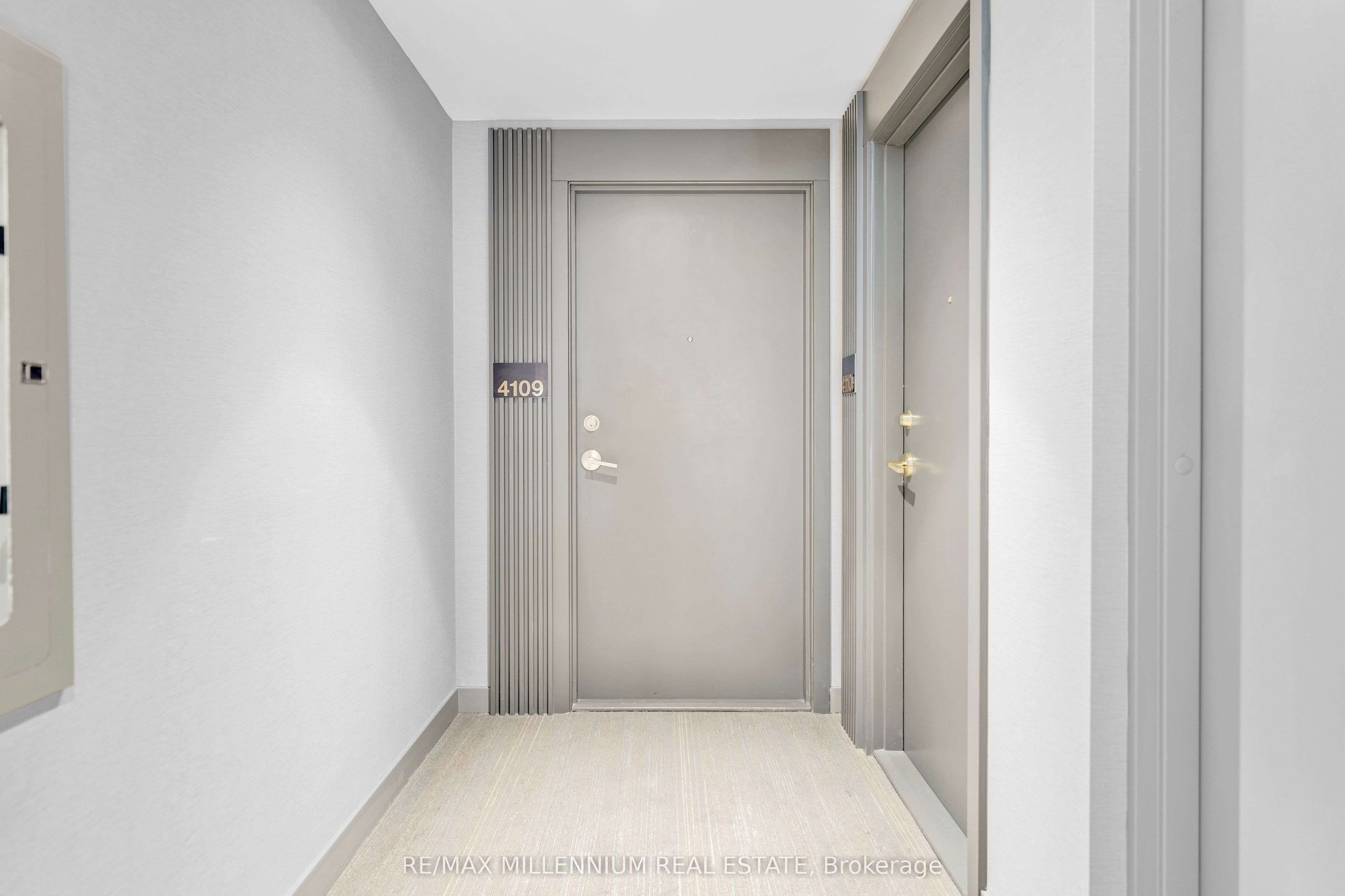 898 Portage Parkway 4109, Vaughan, ON L4K 0J6 photo 5