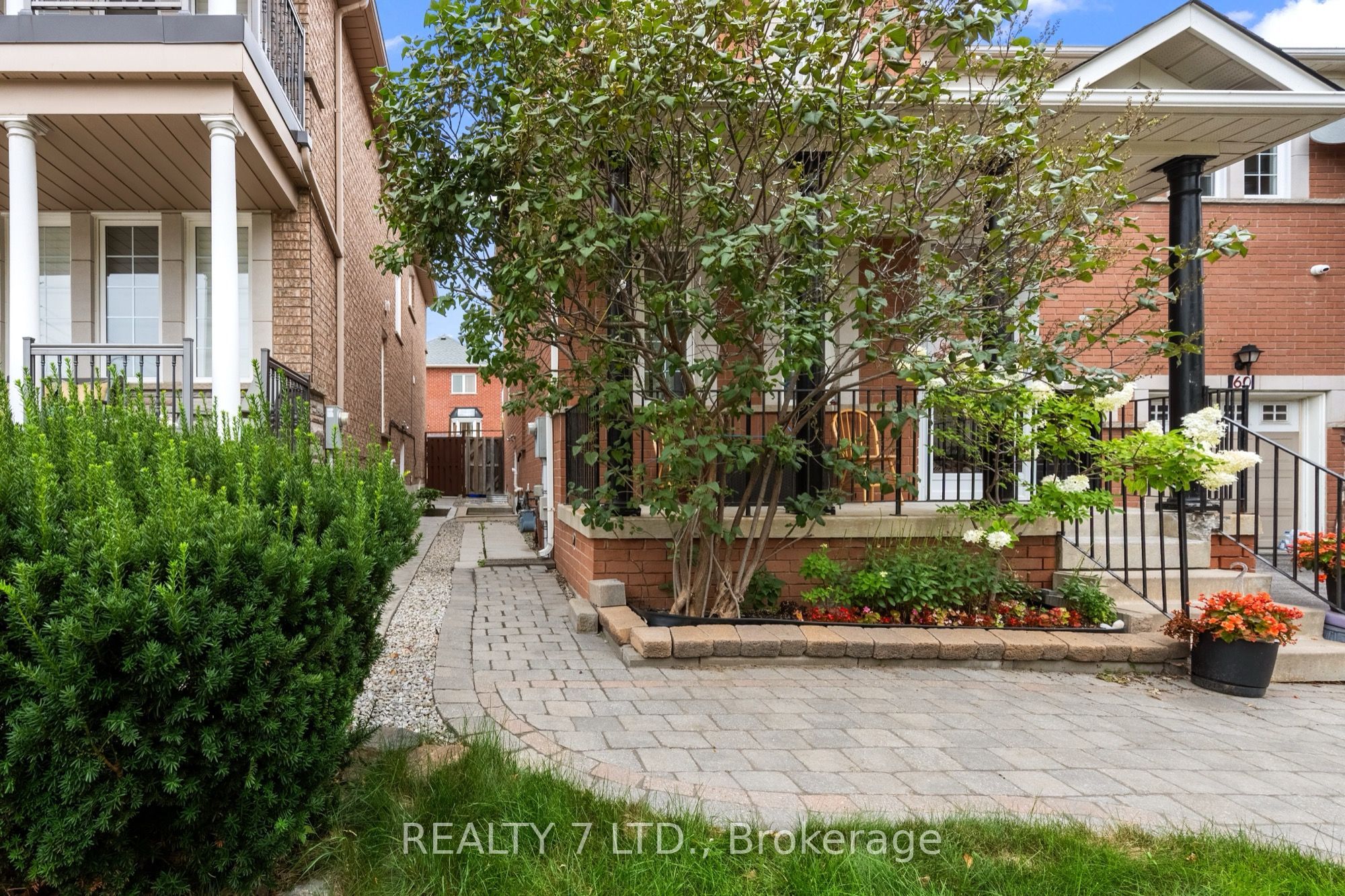 62 Fairlane Crescent Bsmt, Vaughan, ON L4H 2G9 photo 3