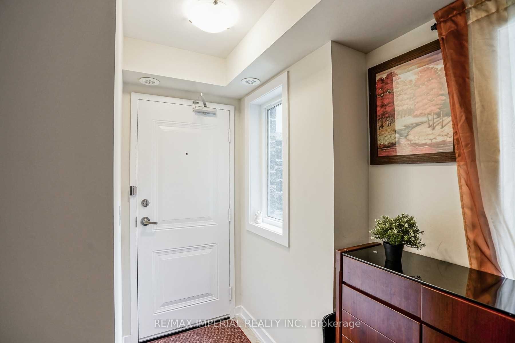15 Westmeath Lane 2910, Markham, ON L6B 0A8 photo 4