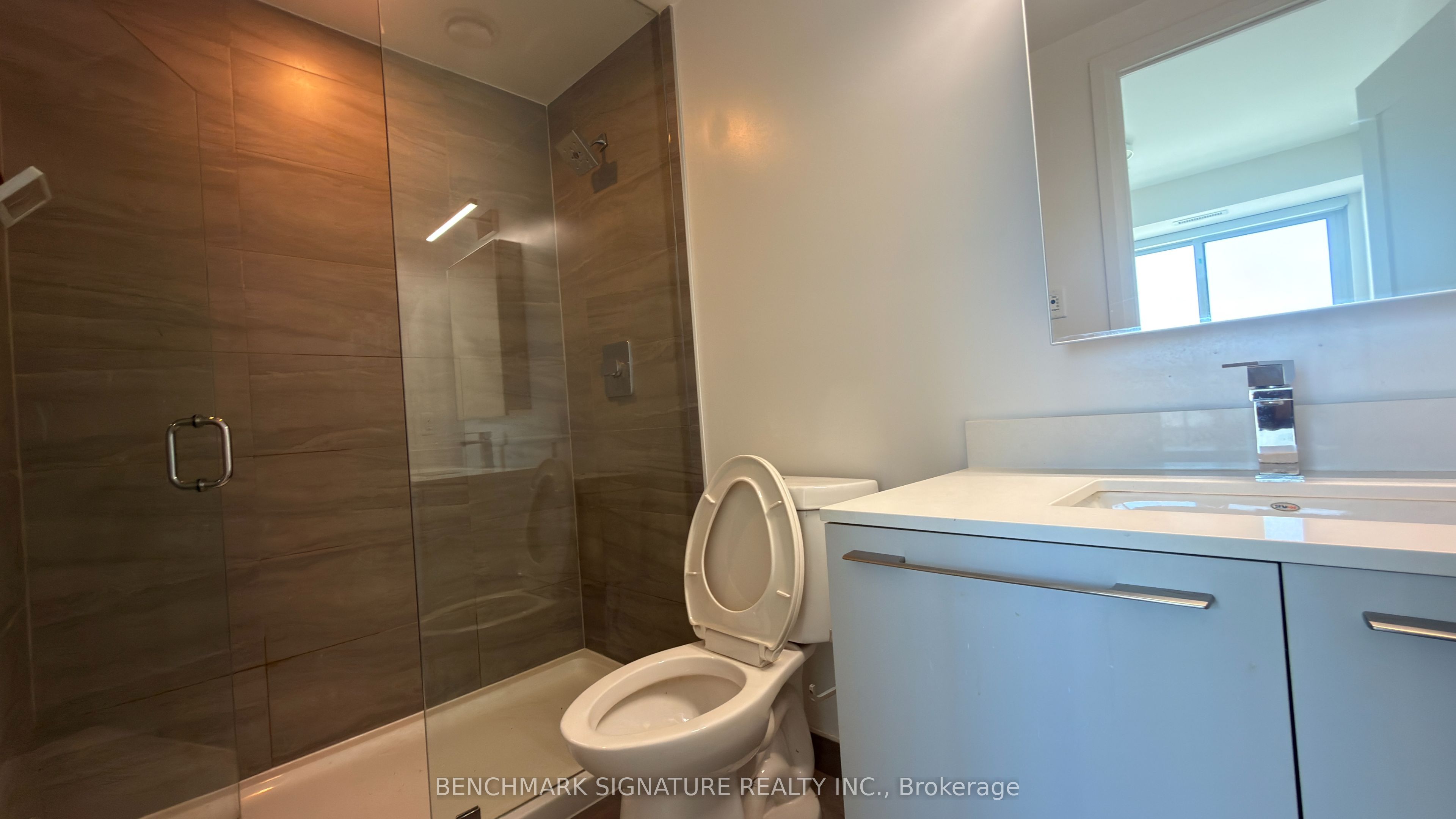 38 Water Walk Drive 908, Markham, ON L3R 6M8 photo 4