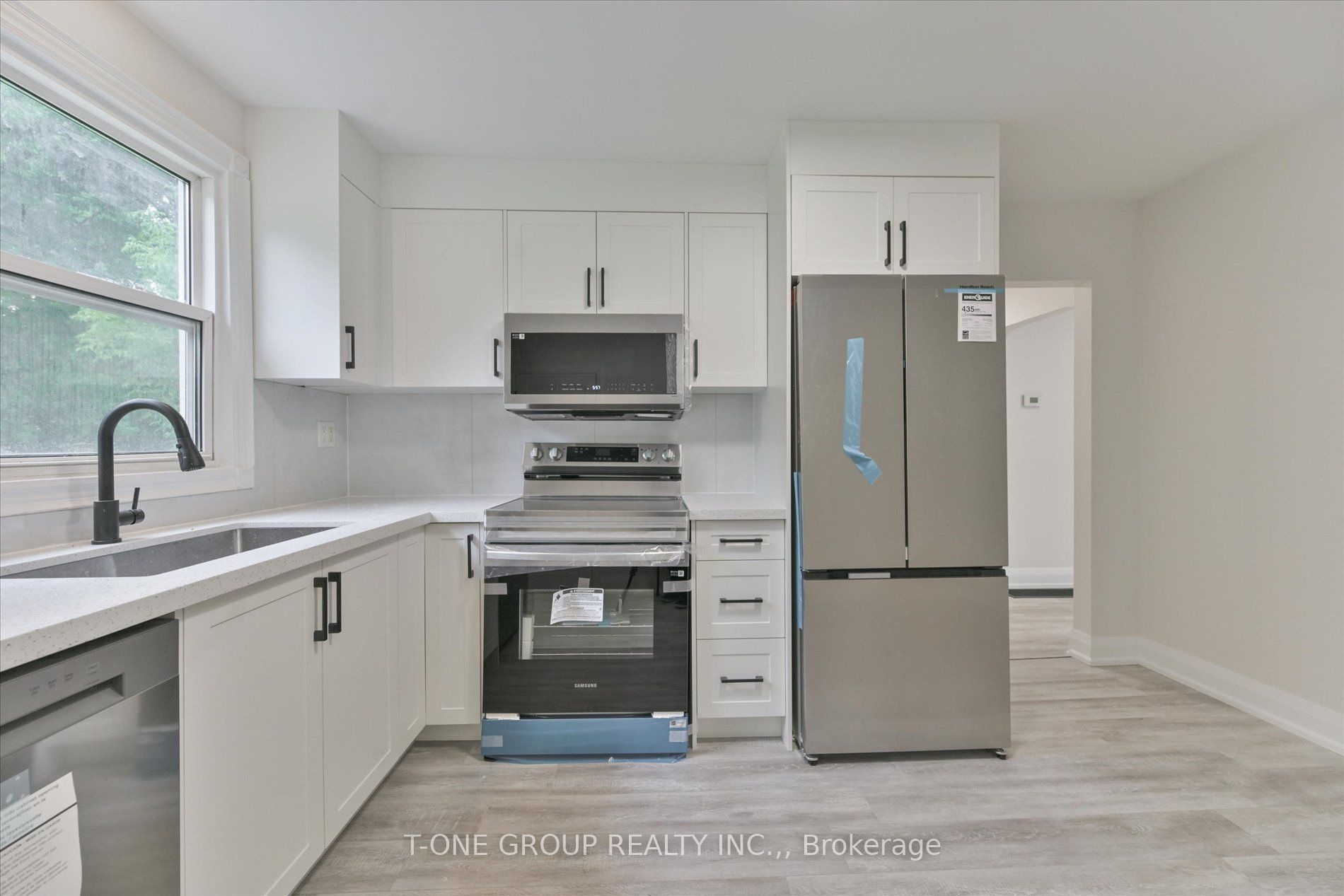 18160 Leslie Street, East Gwillimbury, ON L9N 0M5