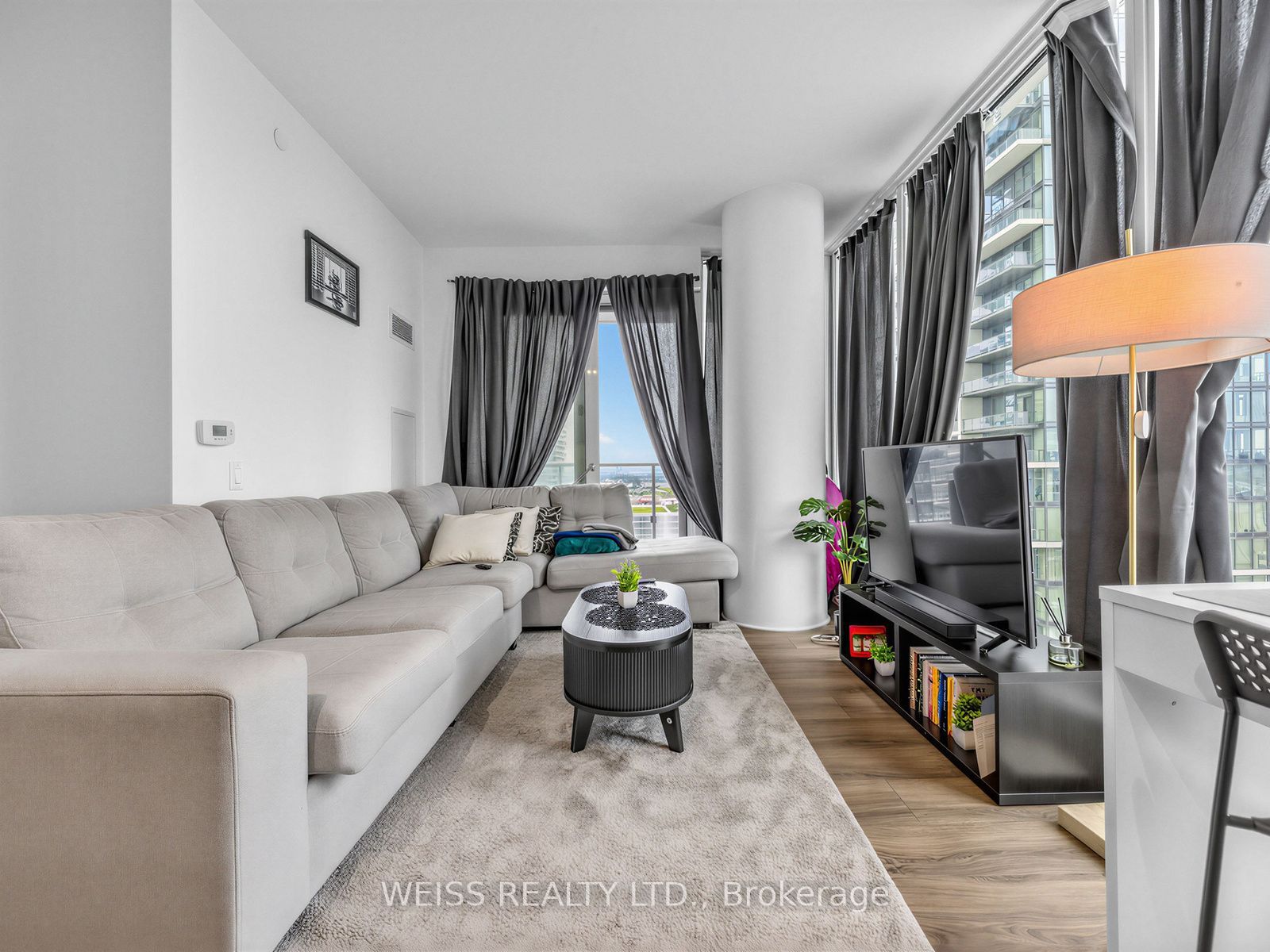7890 Jane Street 1606, Vaughan, ON L4K 0K9 photo 3