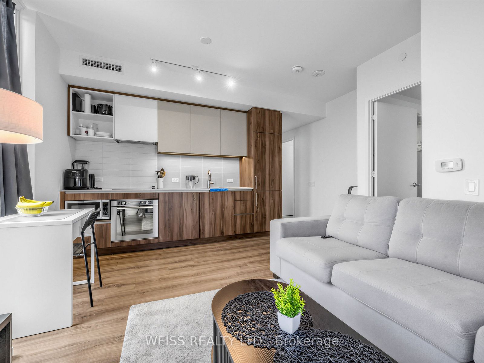 7890 Jane Street 1606, Vaughan, ON L4K 0K9 photo 5