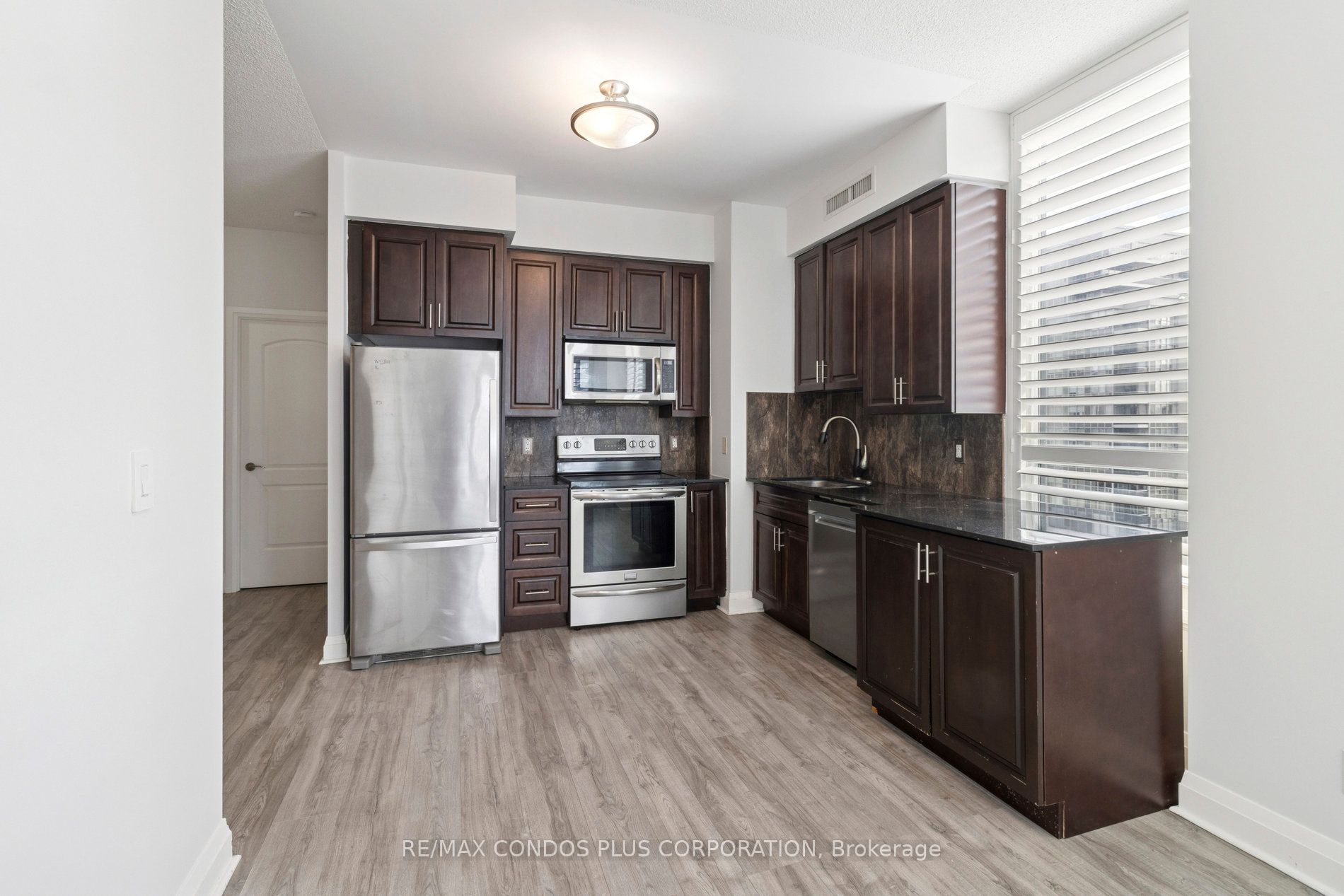 20 North Park Road 1108, Vaughan, ON L4J 0G7 photo 5