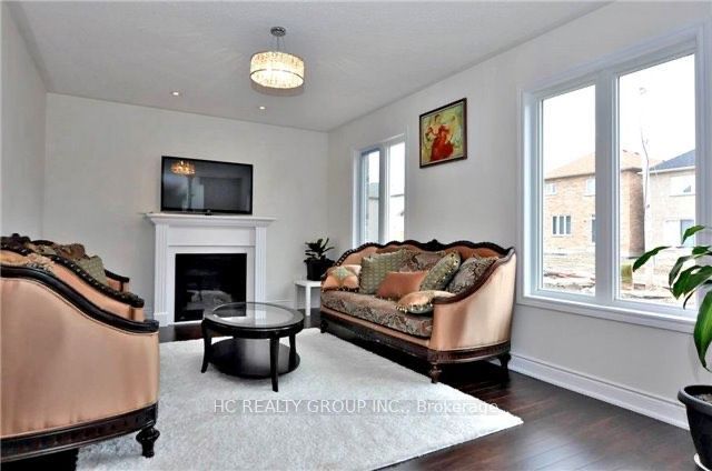 253 Rutherford Road, Bradford West Gwillimbury, ON L3Z 0X4 photo 5