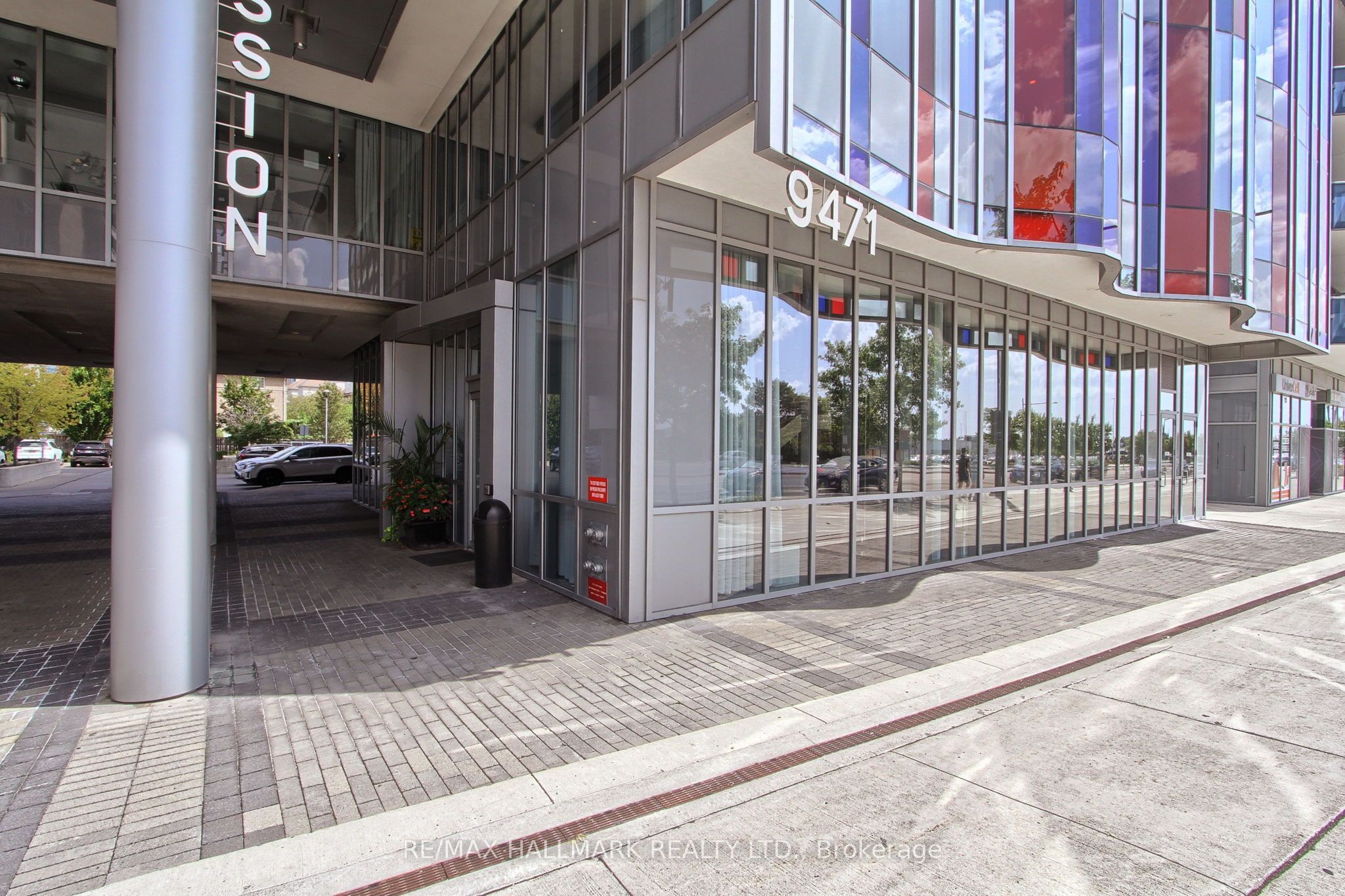 9471 Yonge Street 910, Richmond Hill, ON L4C 0Z5 photo 4