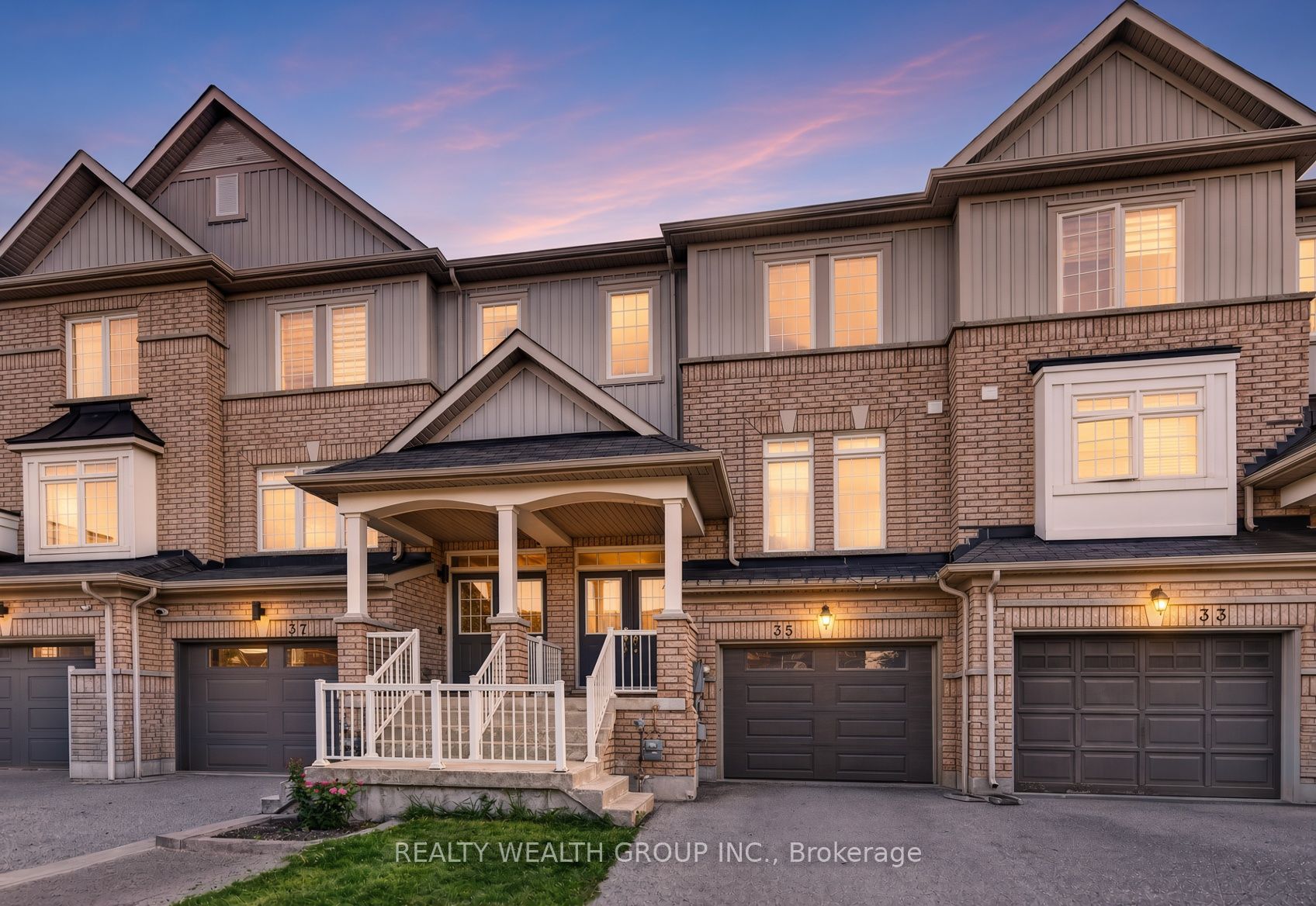 35 Matthewson Avenue, Bradford West Gwillimbury, ON L3Z 0P3